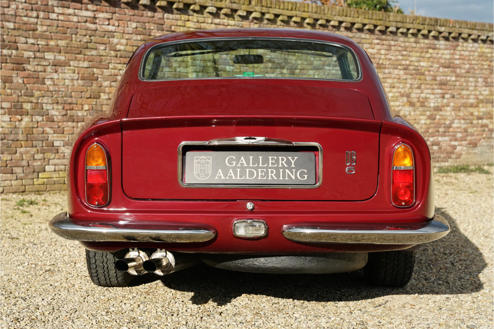 1966 Aston Martin DB6 Vantage, 23/30