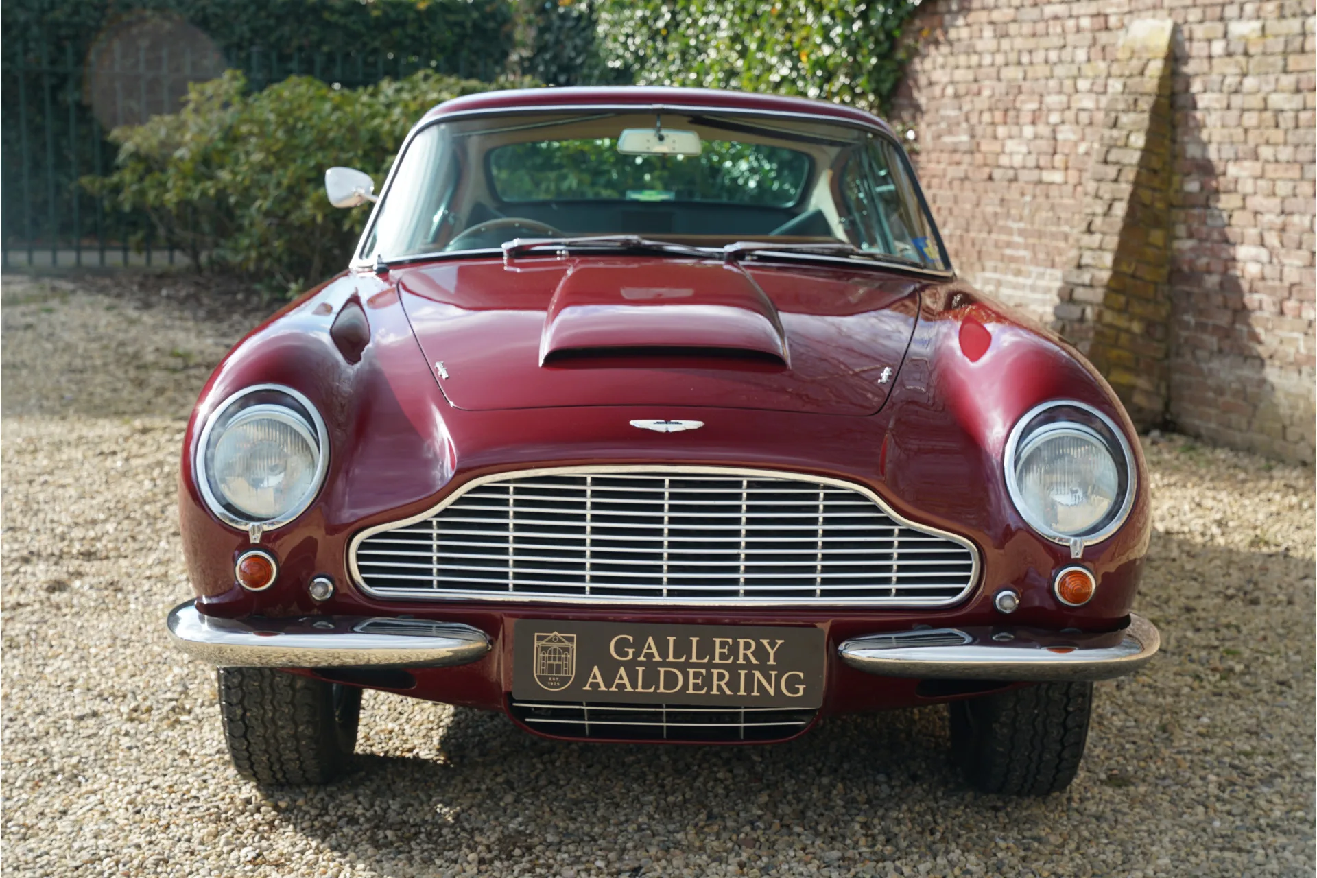 1966 Aston Martin DB6 Vantage, 25/30