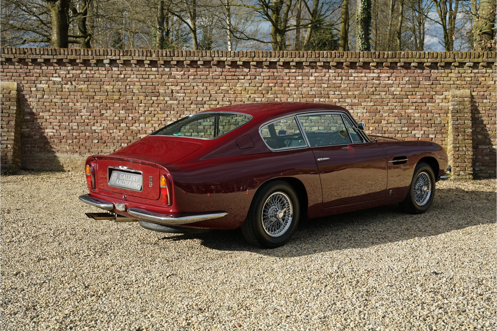 1966 Aston Martin DB6 Vantage, 29/30