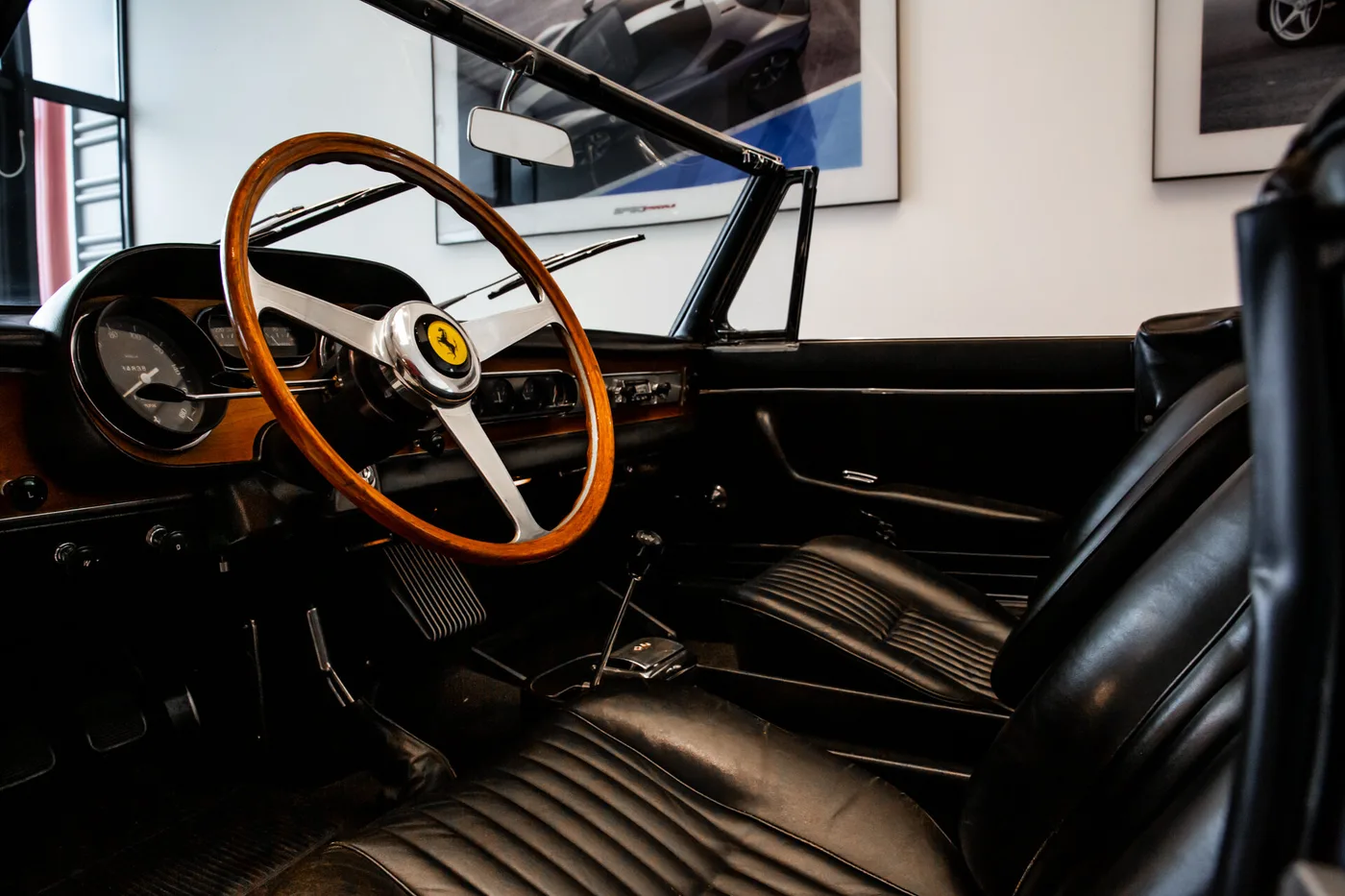 1966 Ferrari 275 GTS offered by a specialist dealer in Hengelo, Netherlands, photo 5 of 15