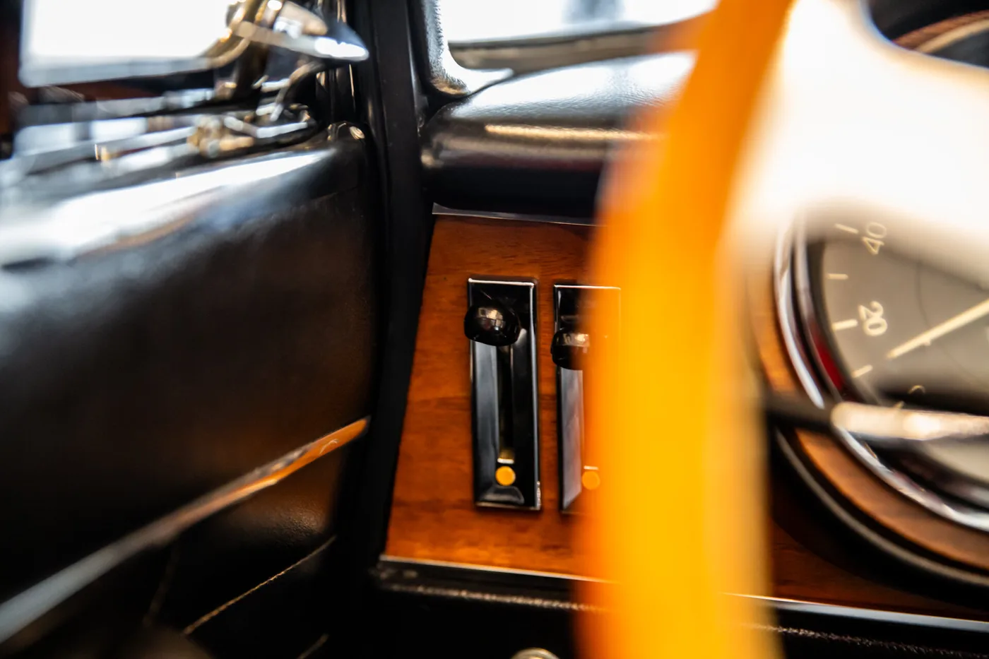 1966 Ferrari 275 GTS offered by a specialist dealer in Hengelo, Netherlands, photo 7 of 15