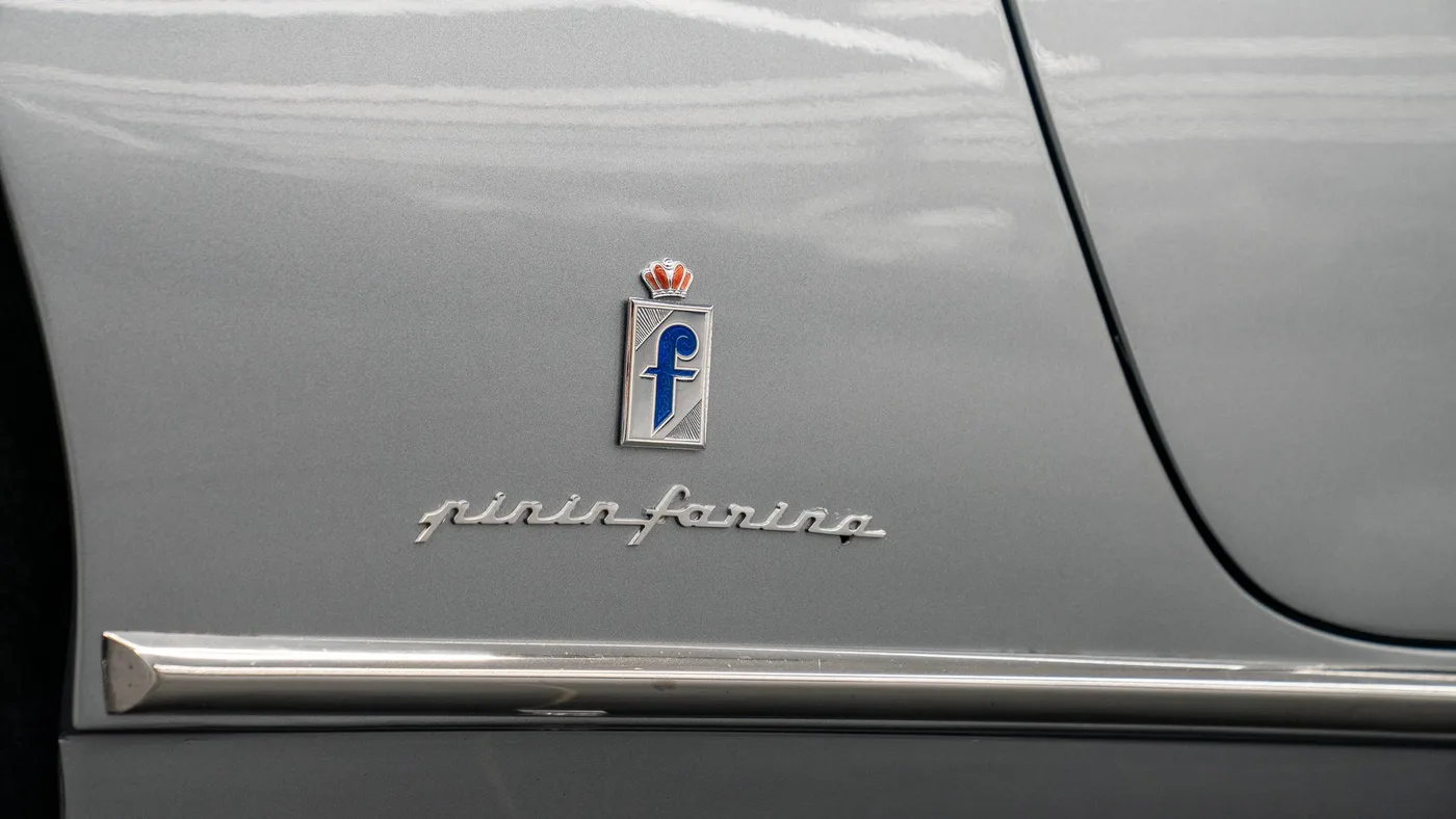 1966 Ferrari 330 GT 2+2 Series II proposée par un concessionnaire spécialisé à Swadlincote, Royaume-Uni, photo 10 sur 15