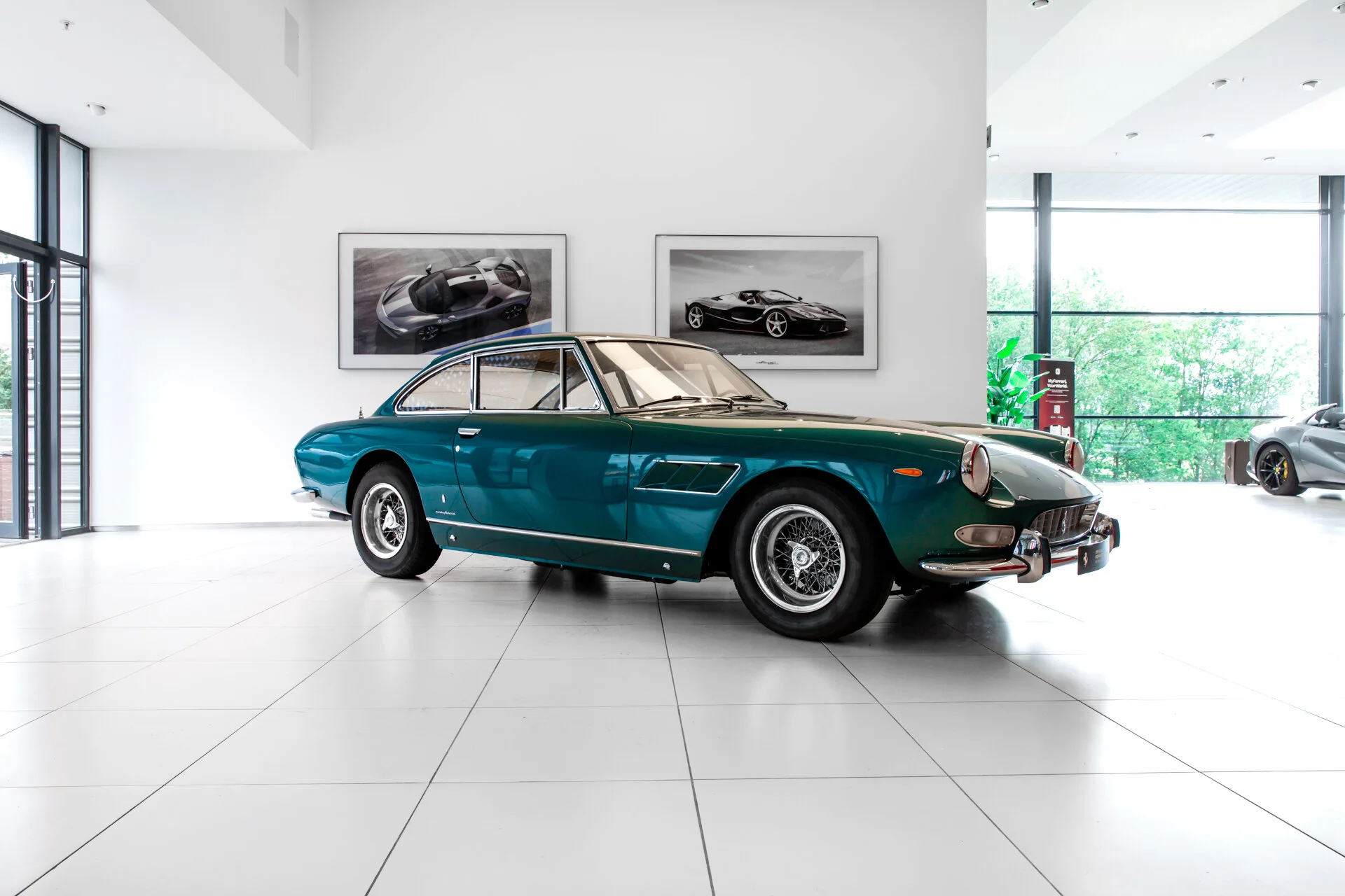 1966 Ferrari 330 GT angeboten von einem Fachhändler in Hengelo, Niederlande, Hauptfoto