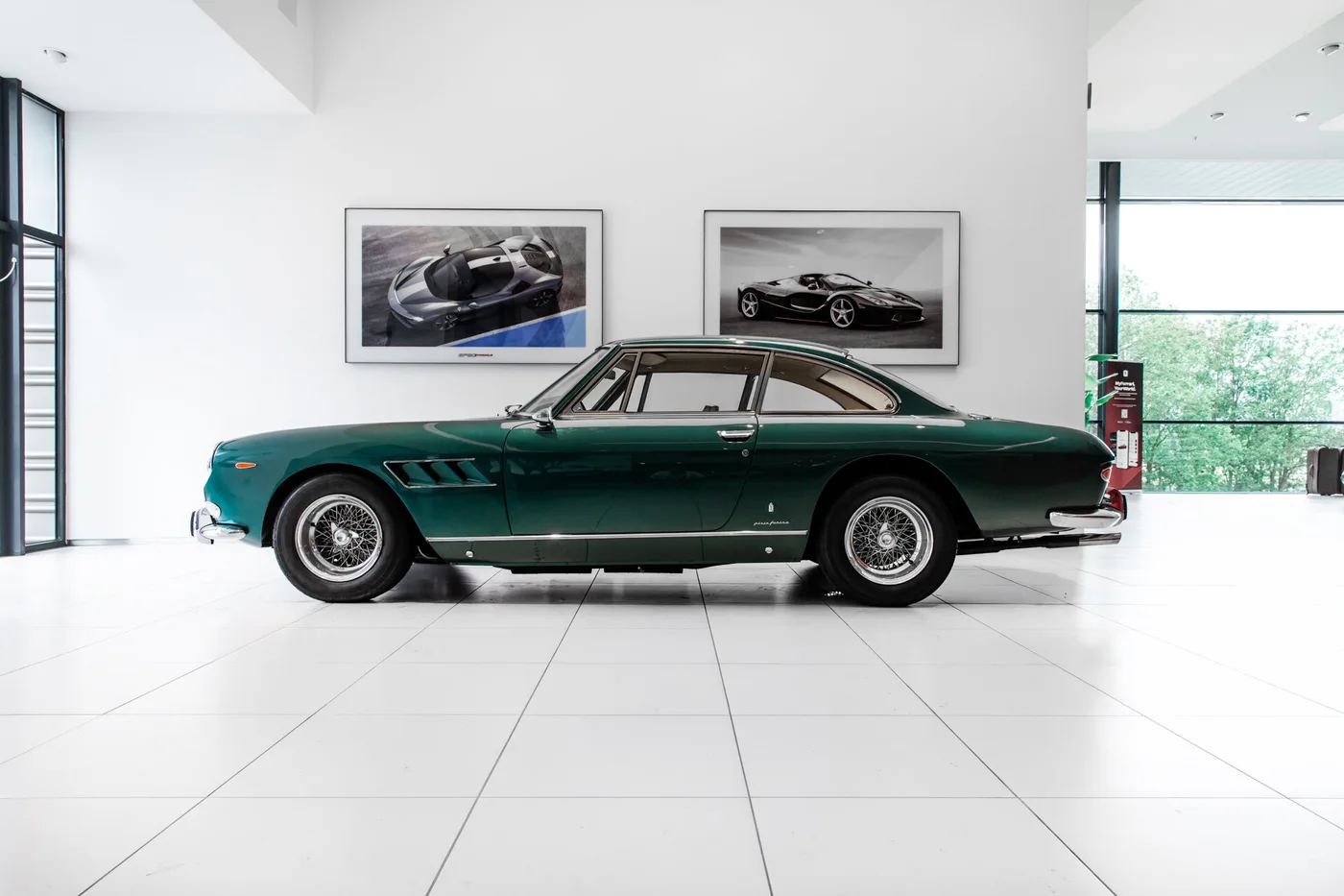 1966 Ferrari 330 GT offered by a specialist dealer in Hengelo, Netherlands, photo 2 of 15