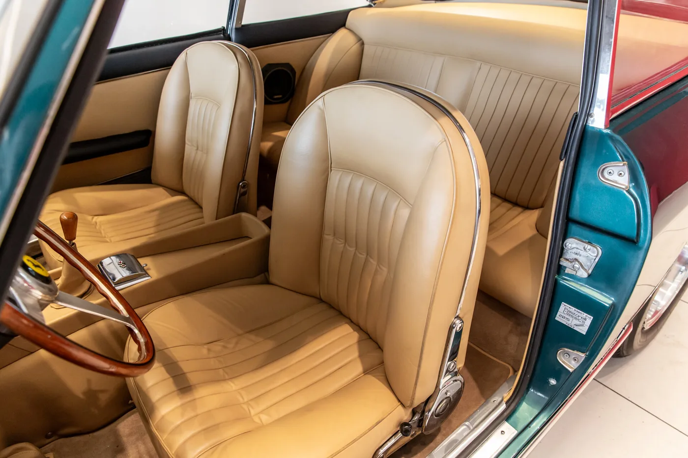 1966 Ferrari 330 GT offered by a specialist dealer in Hengelo, Netherlands, photo 5 of 15