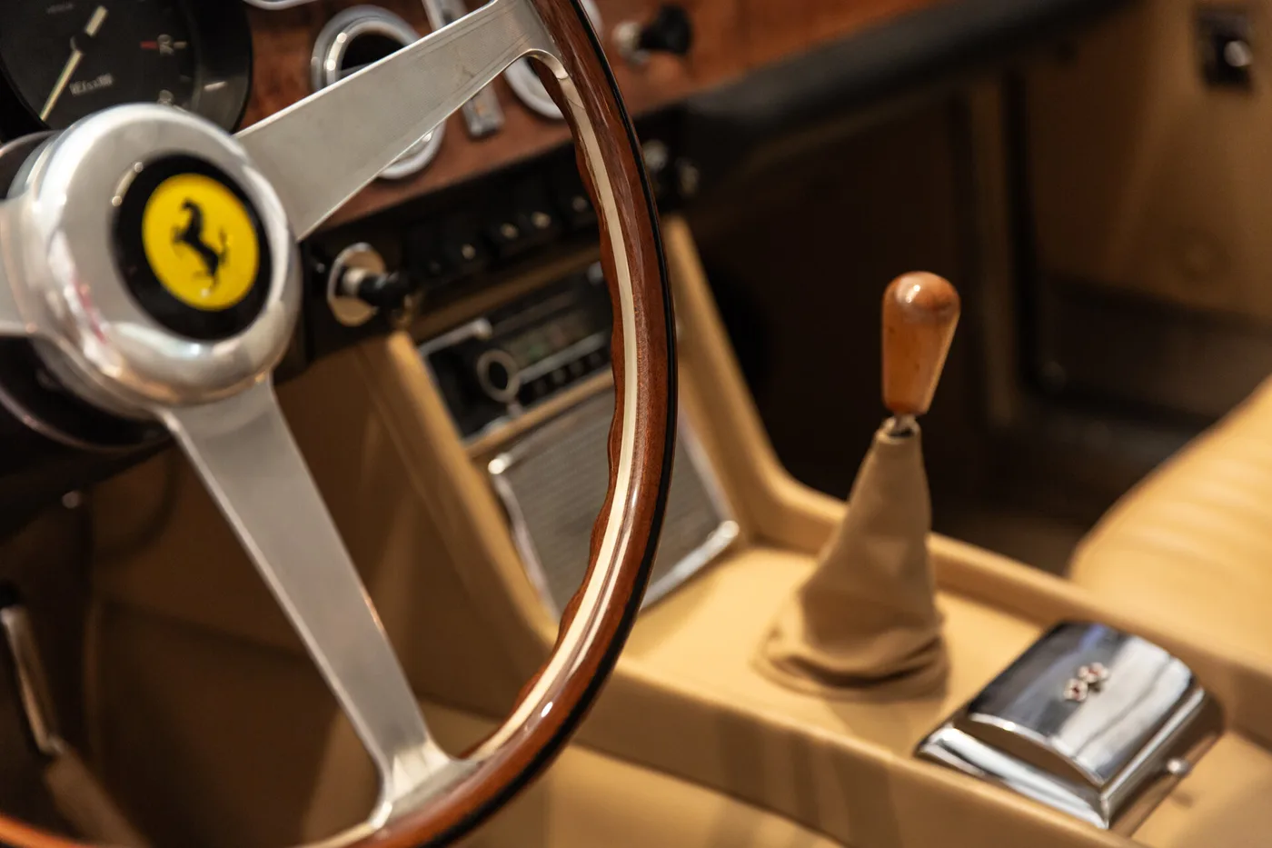 1966 Ferrari 330 GT offered by a specialist dealer in Hengelo, Netherlands, photo 9 of 15