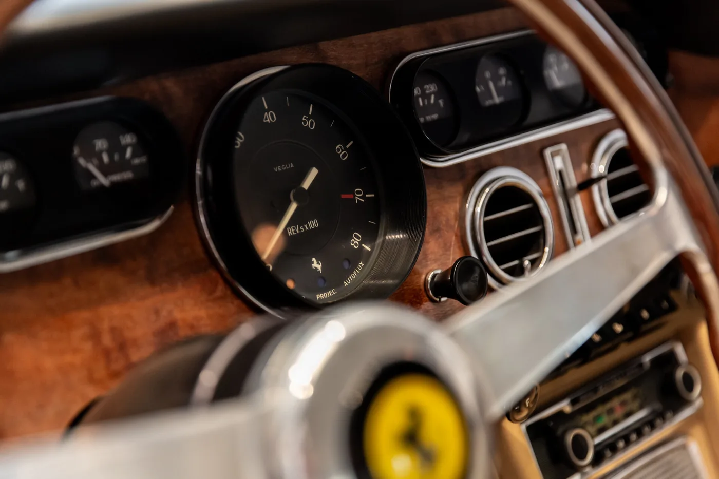 1966 Ferrari 330 GT offered by a specialist dealer in Hengelo, Netherlands, photo 10 of 15
