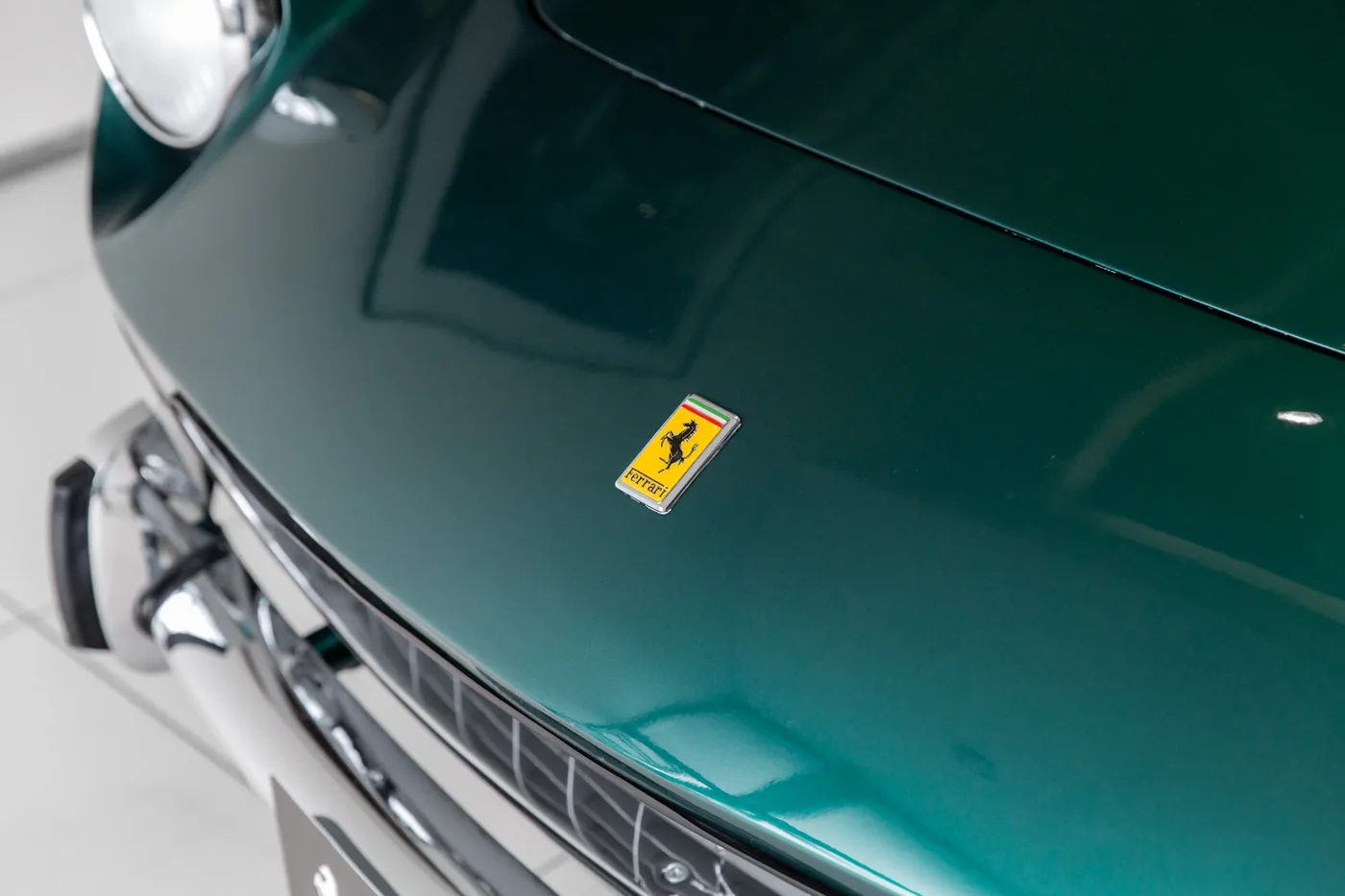 1966 Ferrari 330 GT offered by a specialist dealer in Hengelo, Netherlands, photo 14 of 15