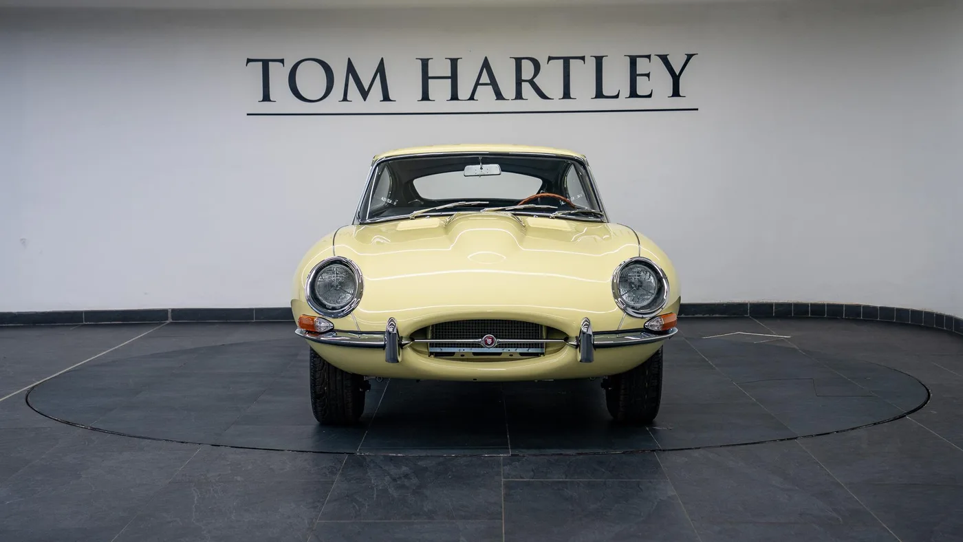 1966 Jaguar E-Type 4.2 Coupé offered by a specialist dealer in Swadlincote, United Kingdom, photo 2 of 15