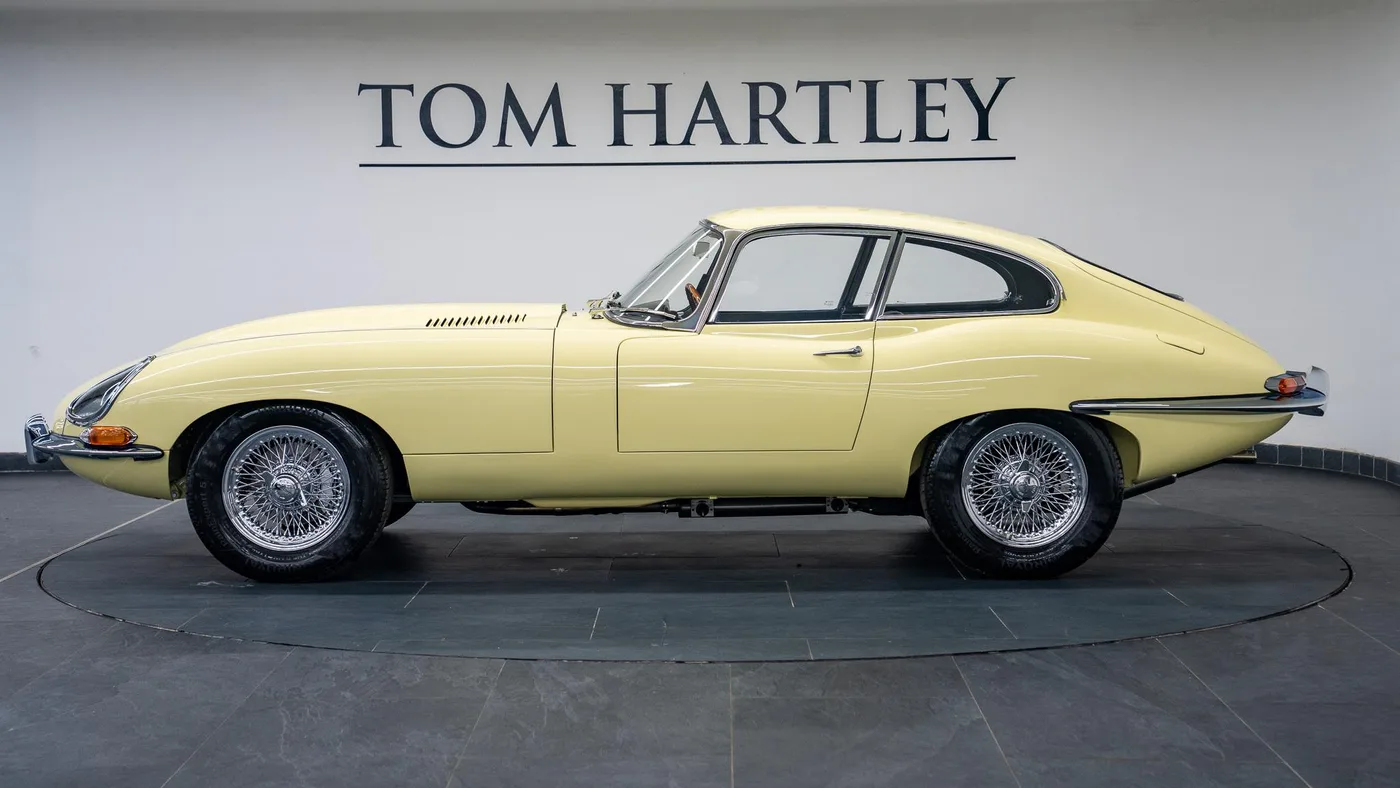 1966 Jaguar E-Type 4.2 Coupé offered by a specialist dealer in Swadlincote, United Kingdom, photo 4 of 15