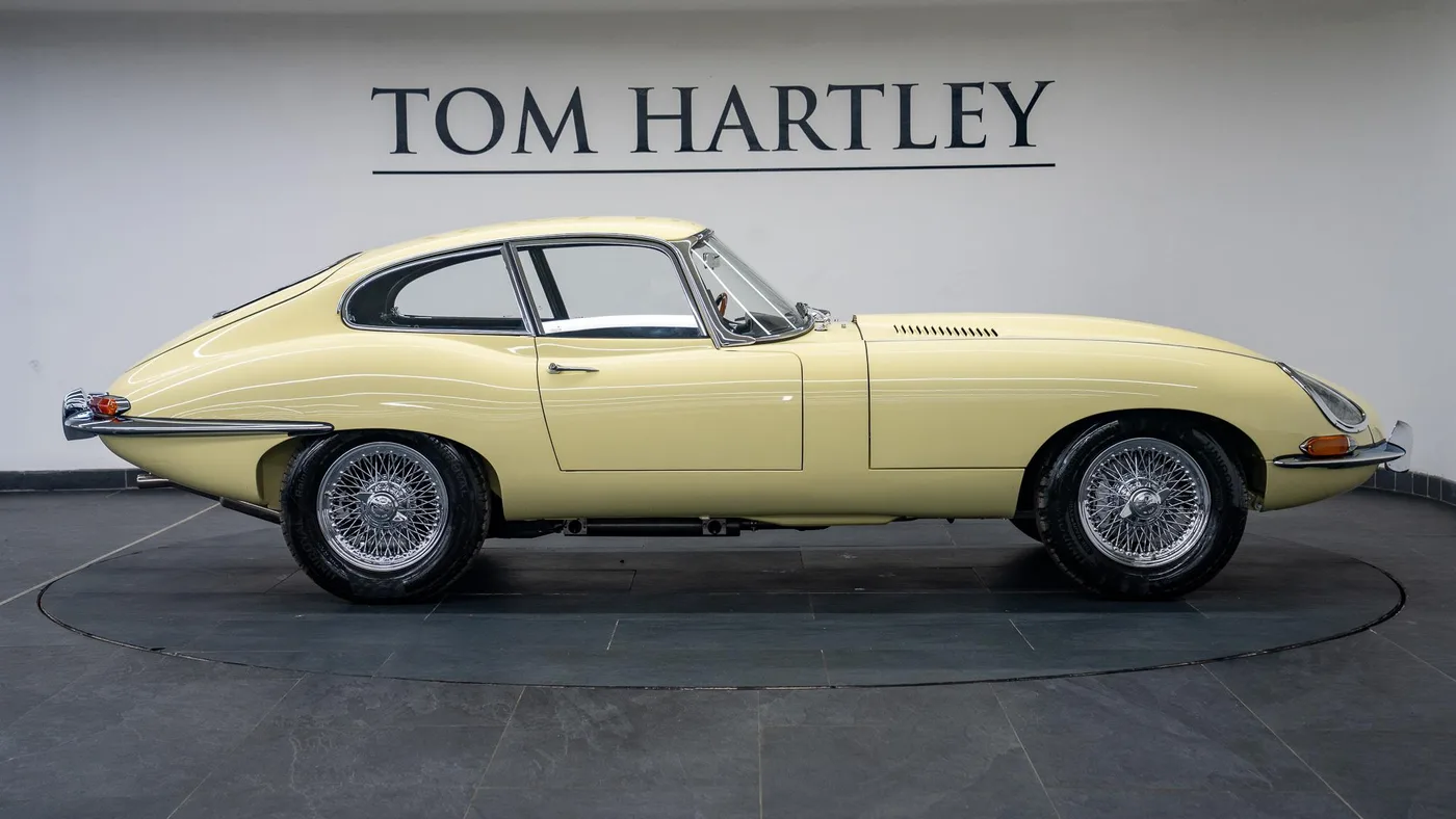 1966 Jaguar E-Type 4.2 Coupé offered by a specialist dealer in Swadlincote, United Kingdom, photo 8 of 15