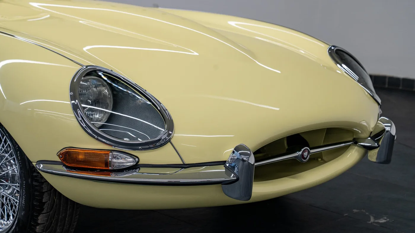 1966 Jaguar E-Type 4.2 Coupé offered by a specialist dealer in Swadlincote, United Kingdom, photo 9 of 15