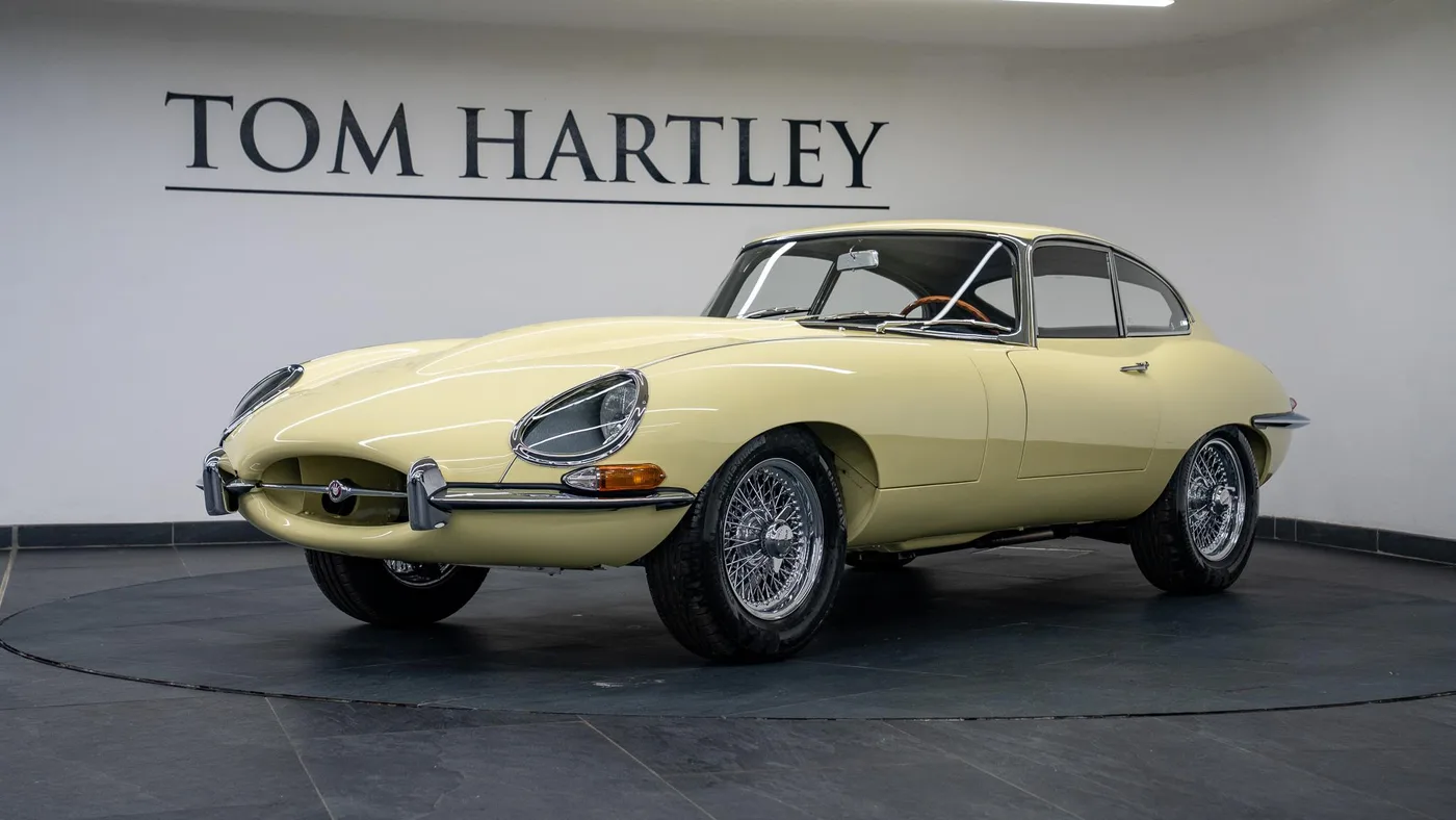 1966 Jaguar E-Type 4.2 Coupé offered by a specialist dealer in Swadlincote, United Kingdom, photo 13 of 15