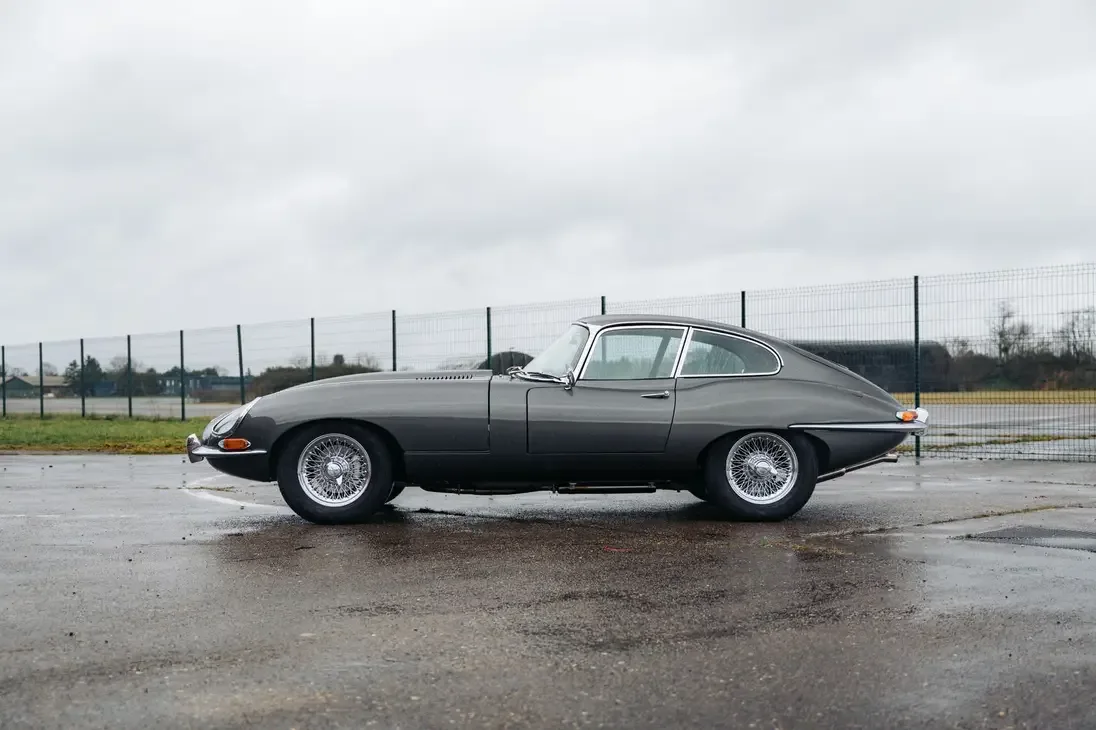 1966 Jaguar E-Type Series 1 4.2 Coupé, 5/30