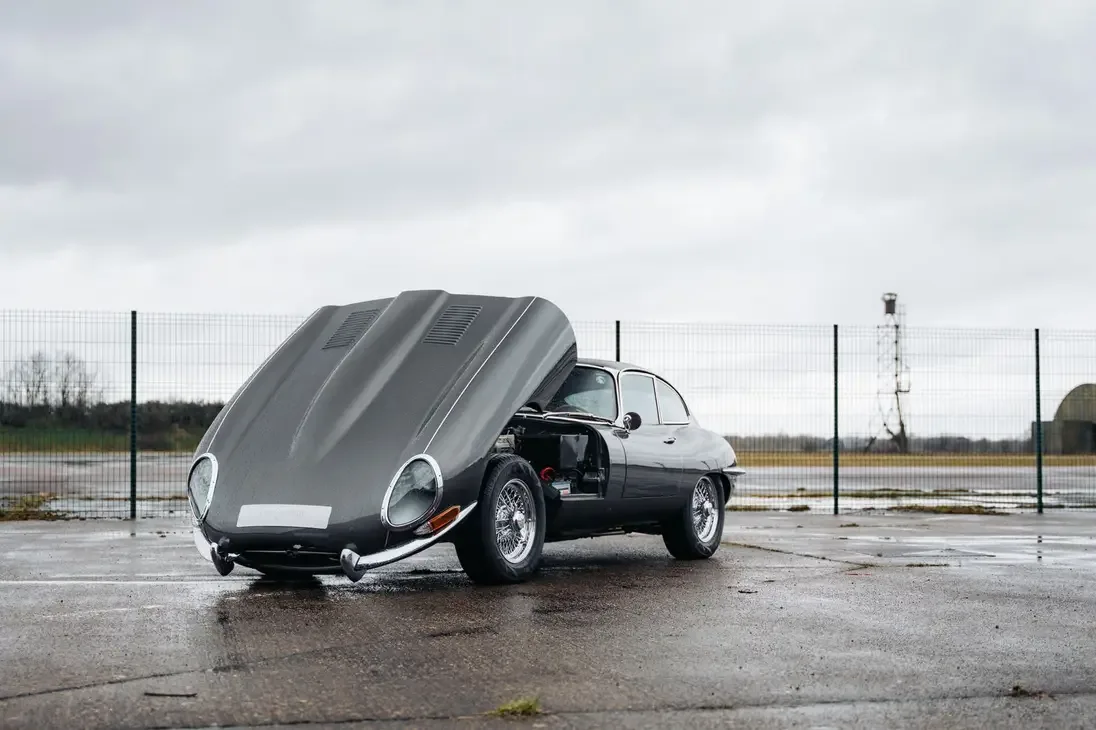 1966 Jaguar E-Type Series 1 4.2 Coupé, 8/30