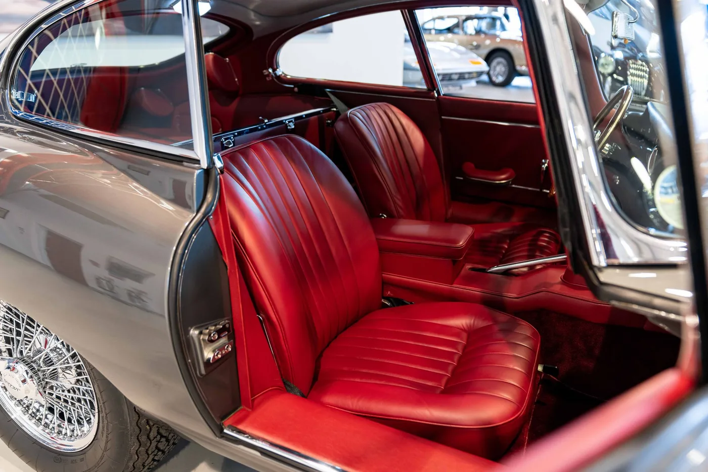 1966 Jaguar E-Type offered by a collector car specialist in London, United Kingdom, photo 12 of 20