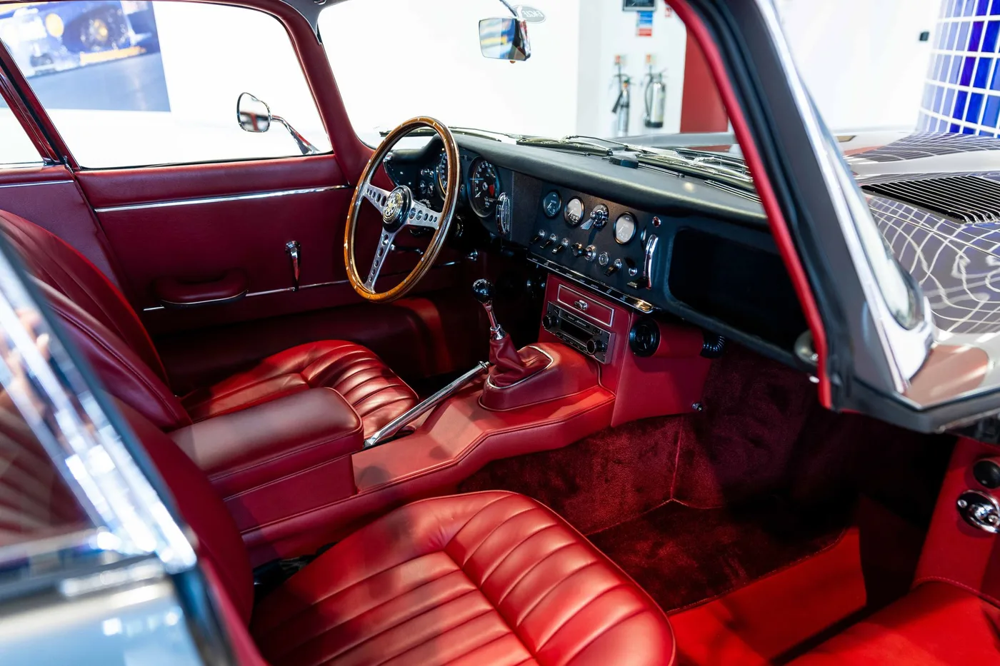 1966 Jaguar E-Type offered by a collector car specialist in London, United Kingdom, photo 19 of 20