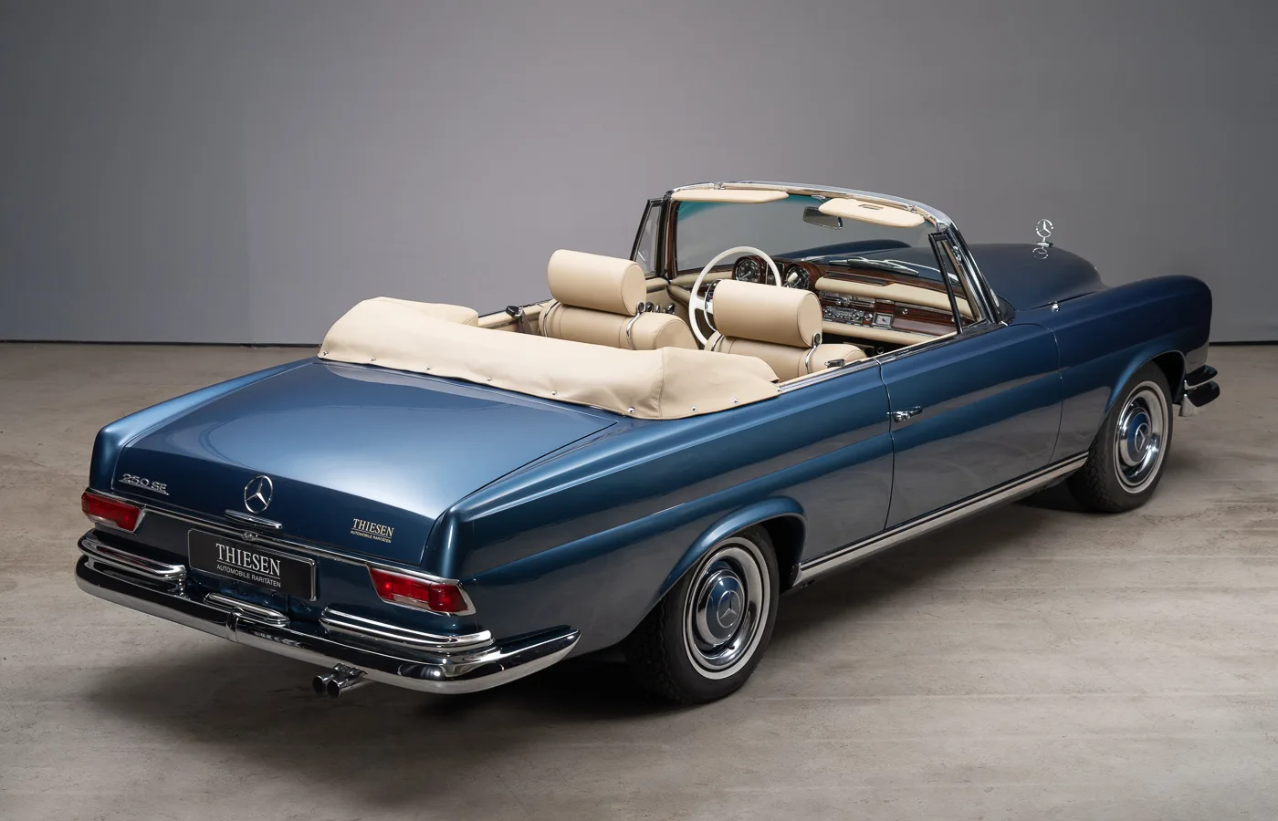 1966 Mercedes-Benz 250 SE Cabriolet, 9/30