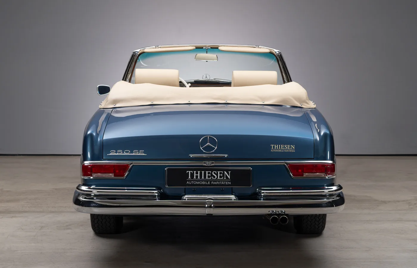 1966 Mercedes-Benz 250 SE Cabriolet, 10/30