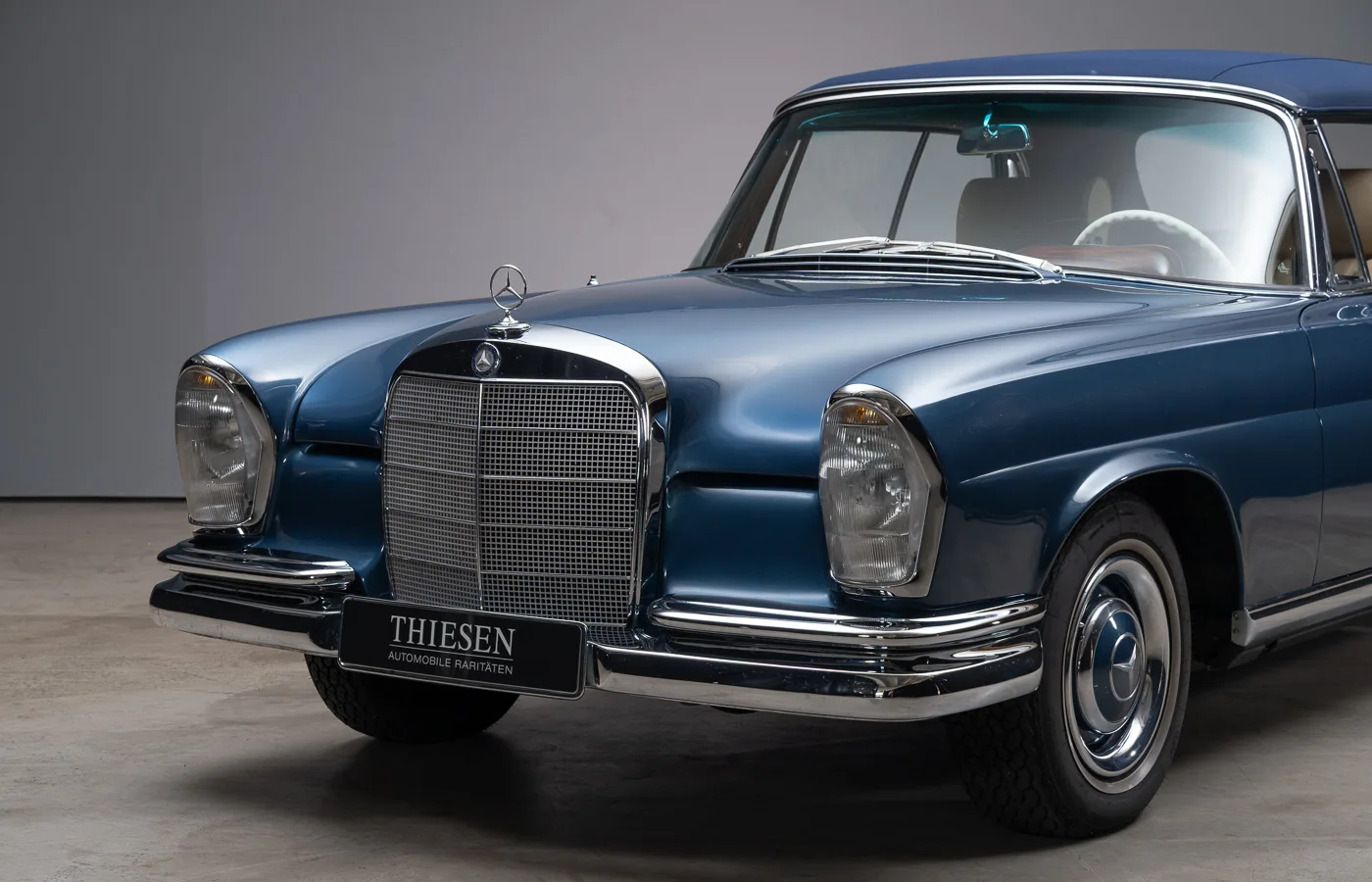 1966 Mercedes-Benz 250 SE Cabriolet, 12/30
