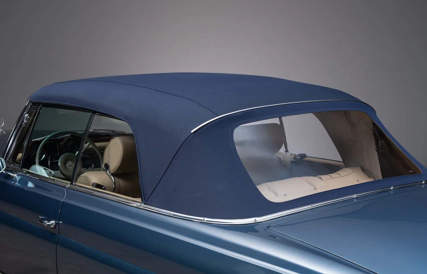 1966 Mercedes-Benz 250 SE Cabriolet, 13/30