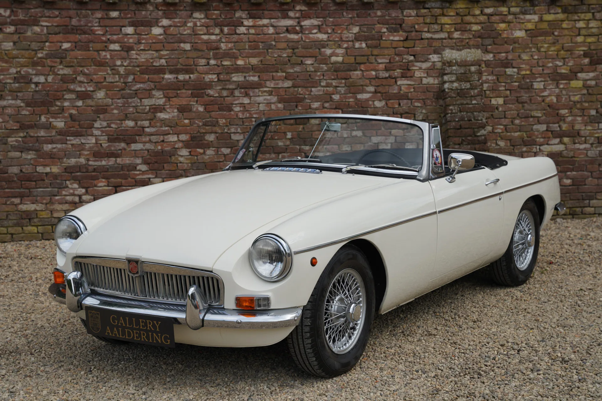 1966 MG MGB Roadster Mk I offered by a specialist dealer in Brummen, Netherlands, main photo