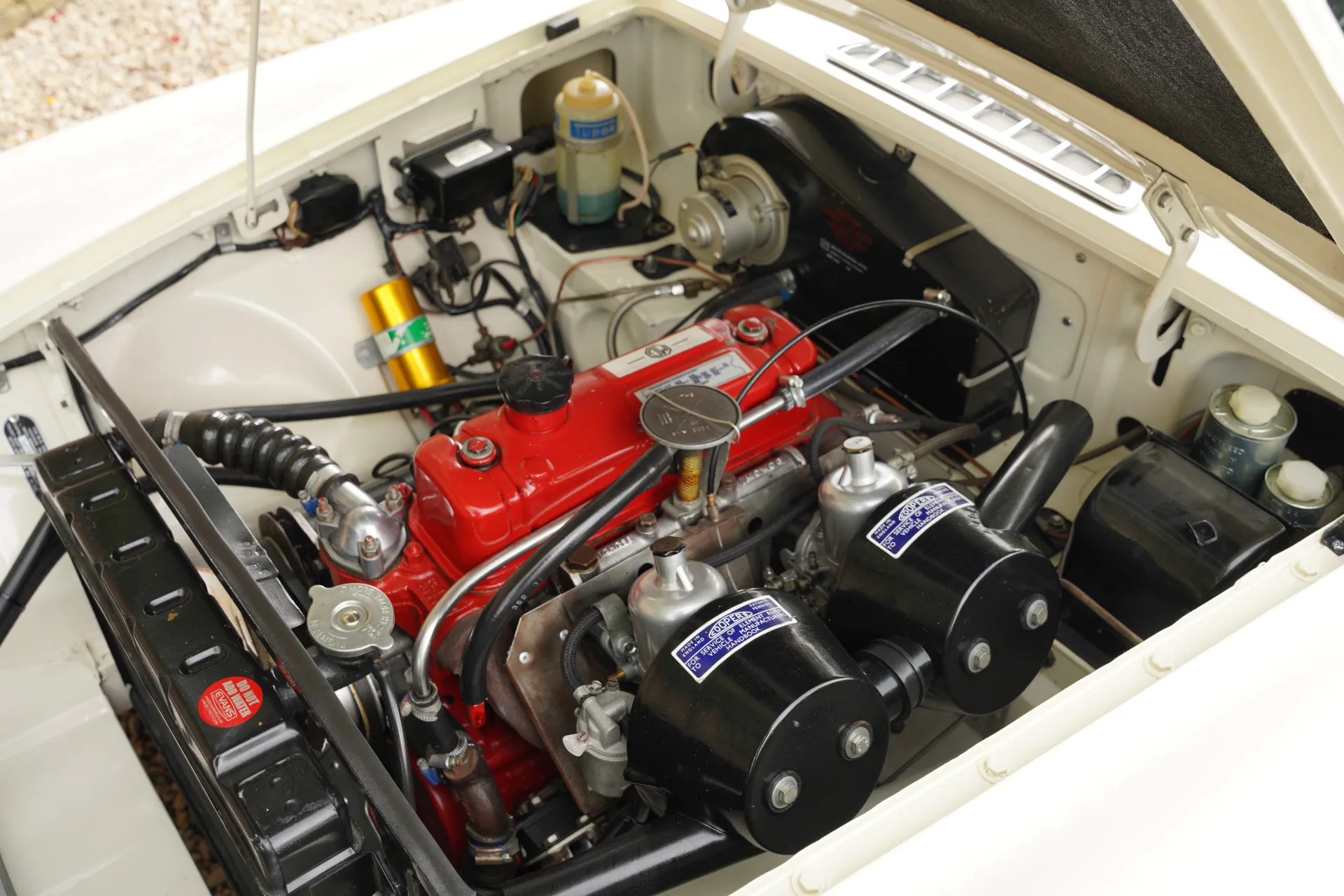 1966 MG MGB Roadster Mk I, 4/30