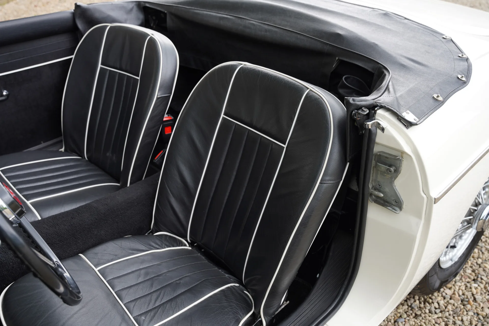1966 MG MGB Roadster Mk I, 28/30