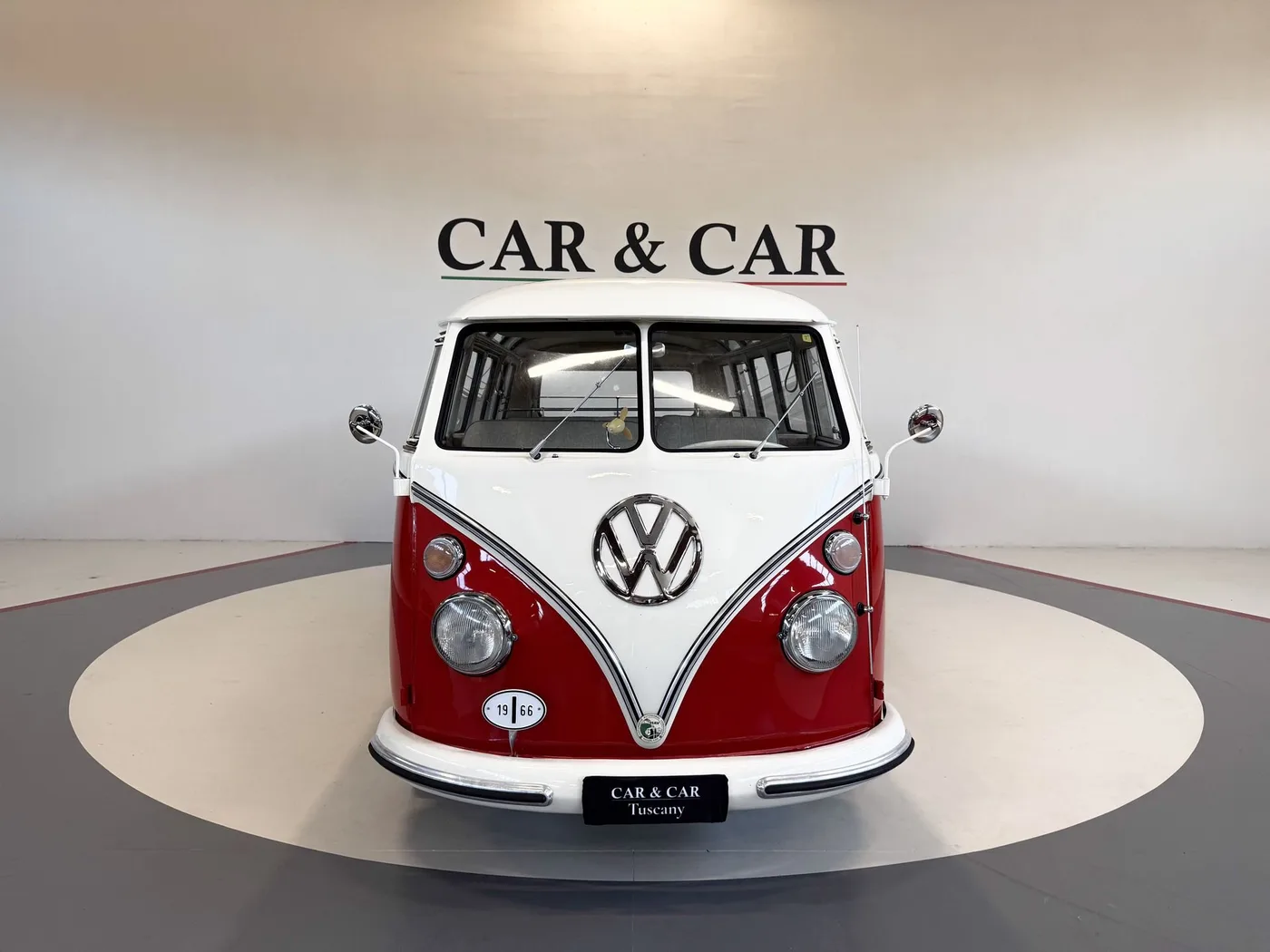 1966 Volkswagen T1 Samba De Luxe proposée par un concessionnaire spécialisé à Lucca, Italie, photo 3 sur 25