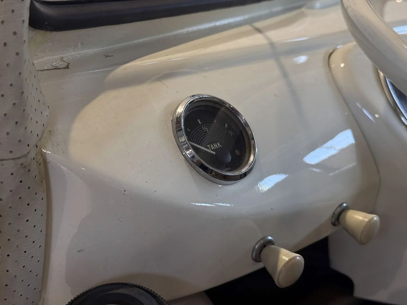 1966 Volkswagen T1 Samba De Luxe proposée par un concessionnaire spécialisé à Lucca, Italie, photo 24 sur 25