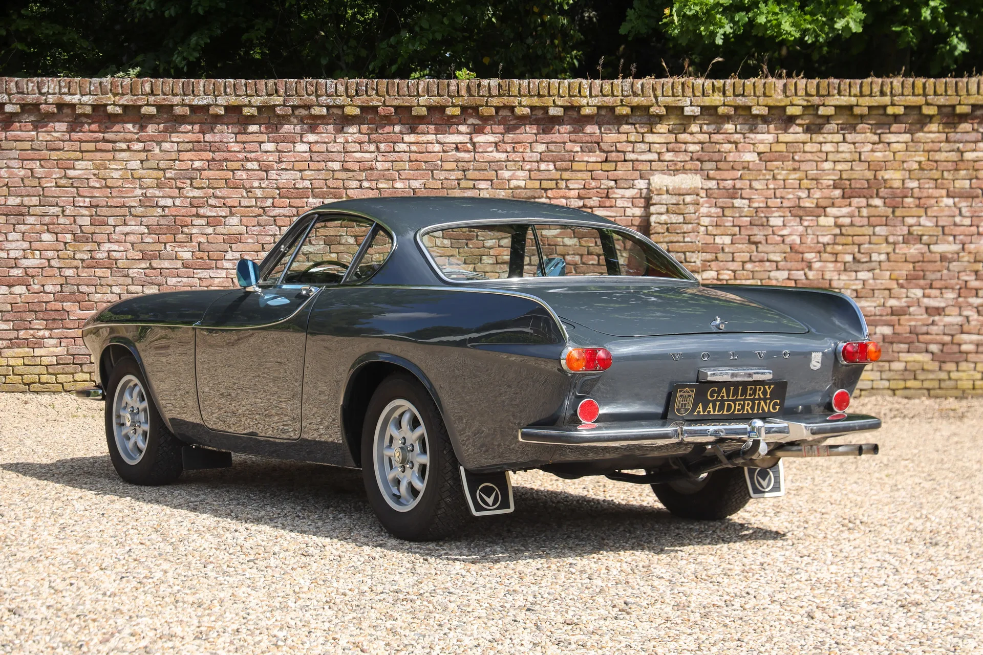 1966 Volvo P1800S, 2/30
