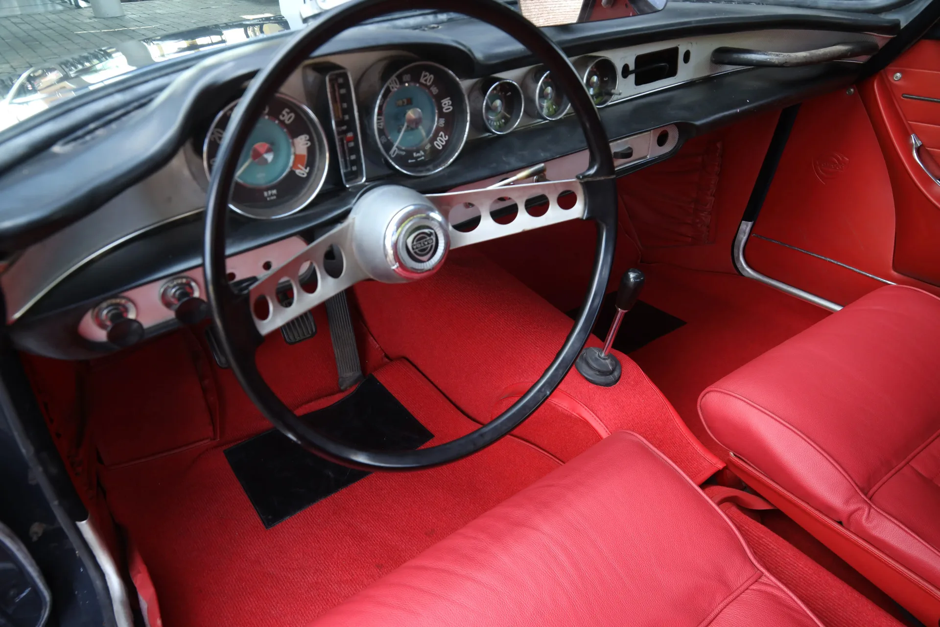 1966 Volvo P1800S, 11/30