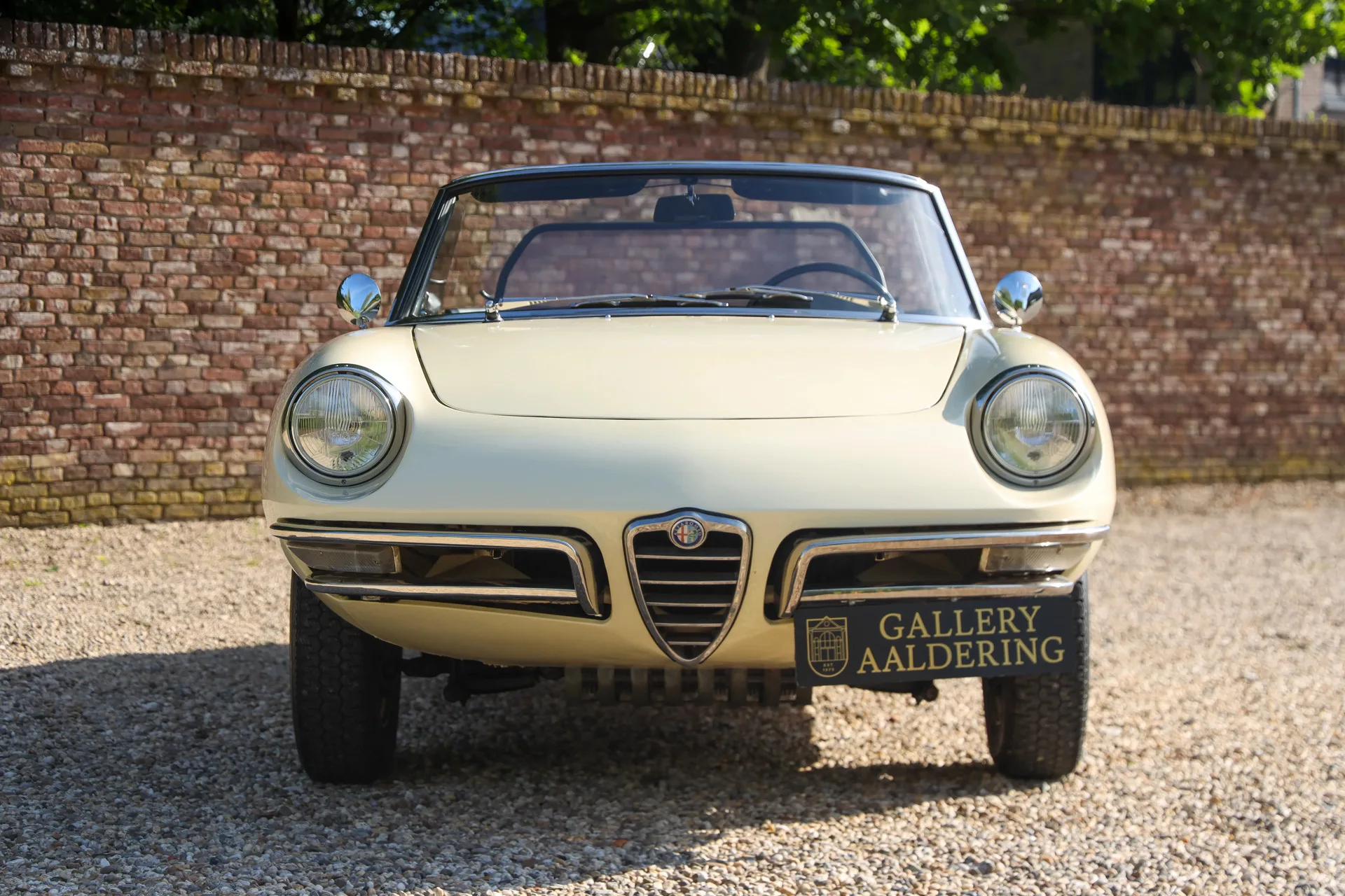 1967 Alfa Romeo Spider 1600 Duetto, 5/30
