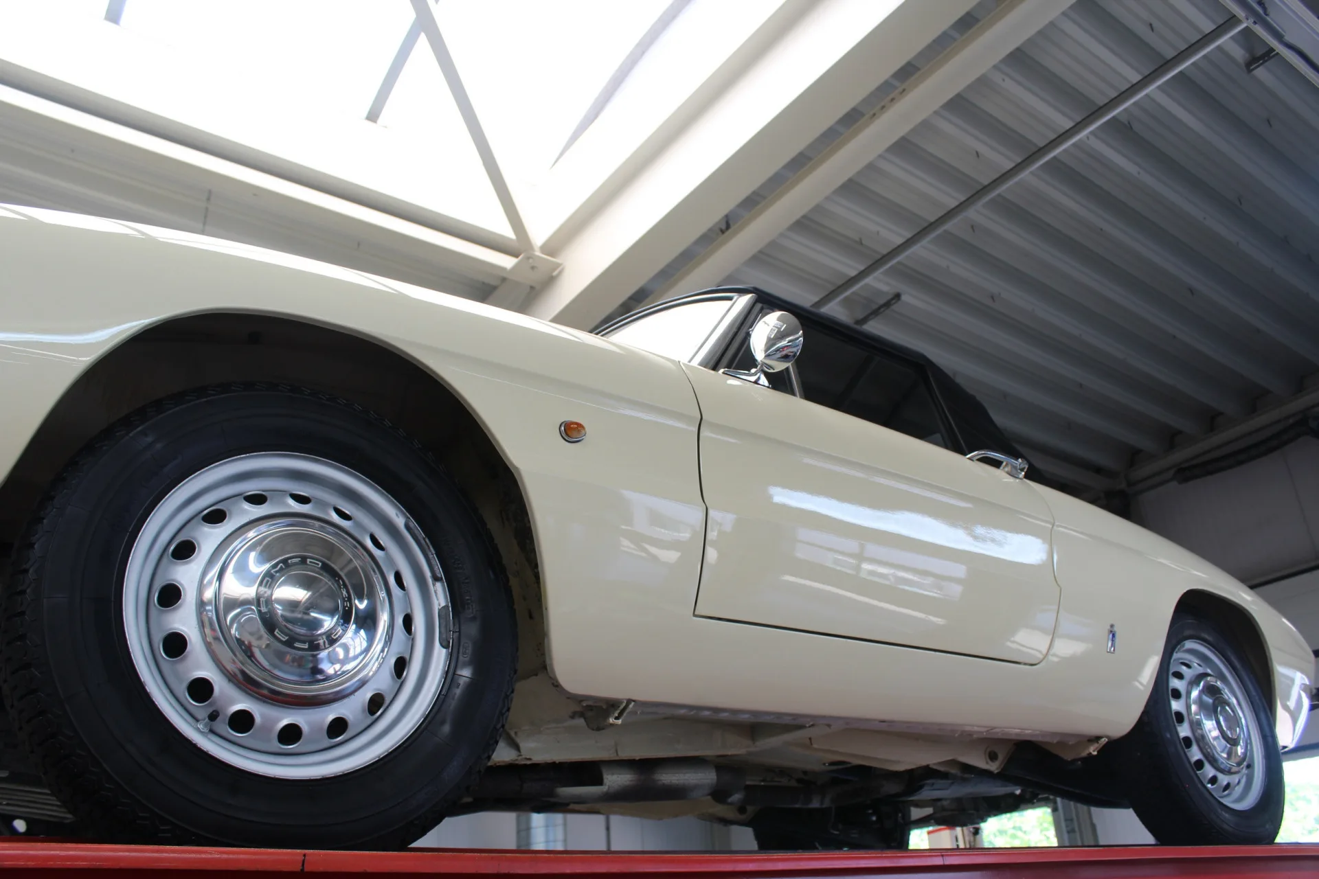 1967 Alfa Romeo Spider 1600 Duetto, 7/30