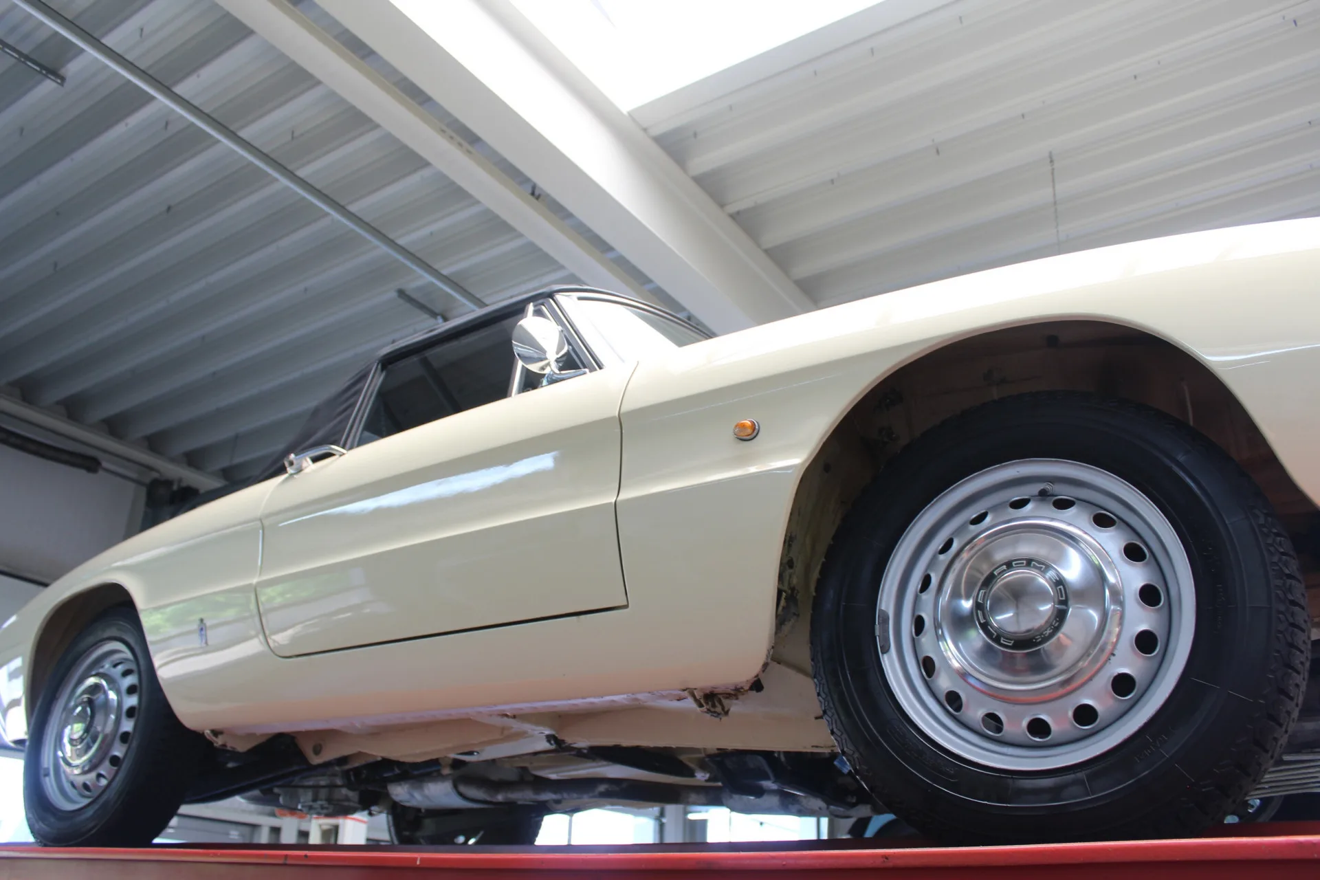 1967 Alfa Romeo Spider 1600 Duetto, 8/30