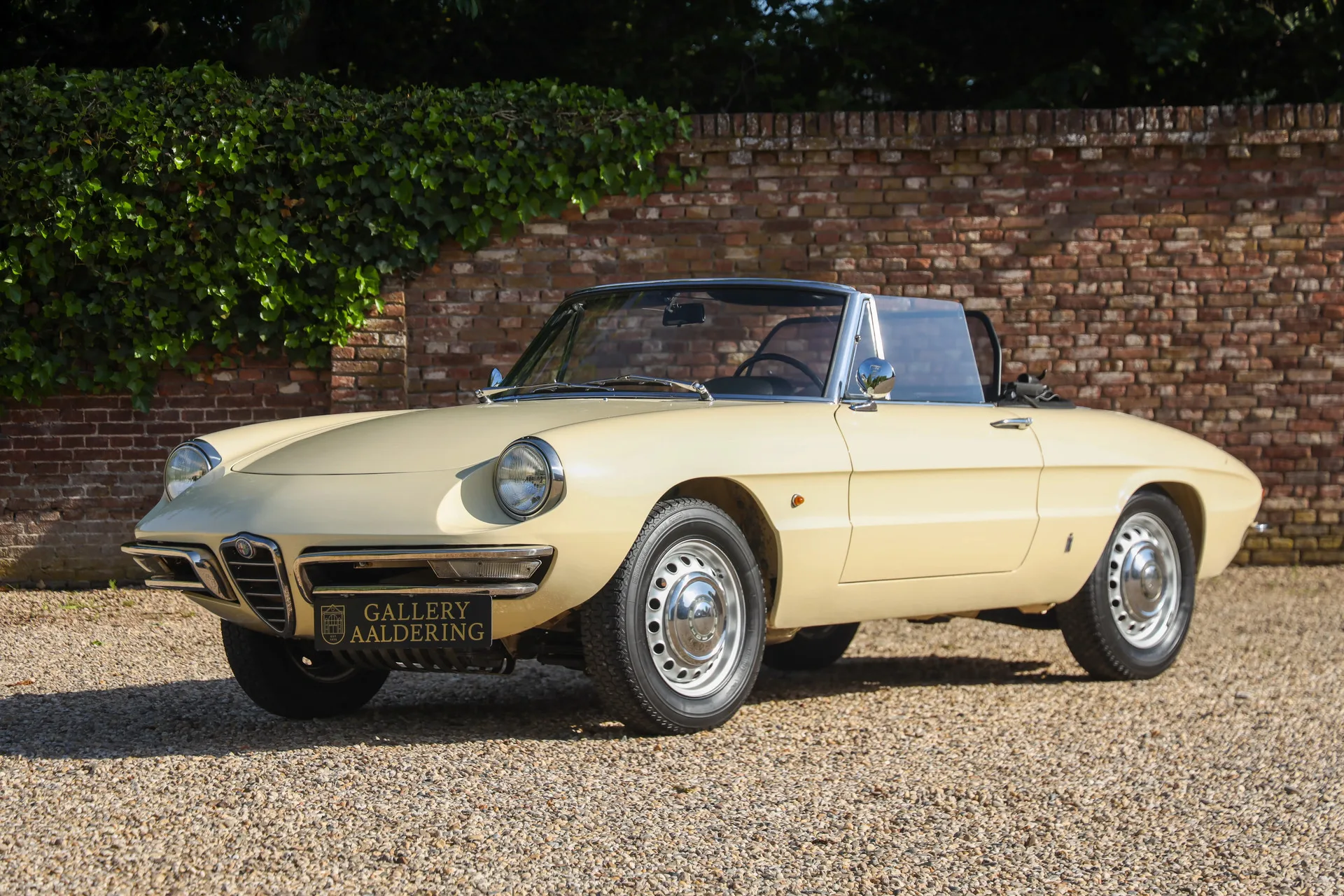 1967 Alfa Romeo Spider 1600 Duetto, 28/30