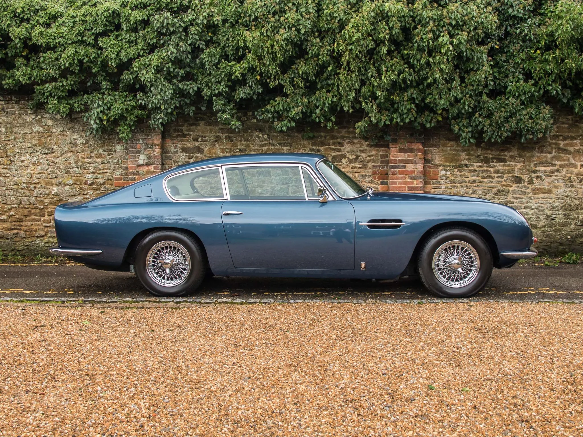 1967 Aston Martin DB6 Mk1, 4/24