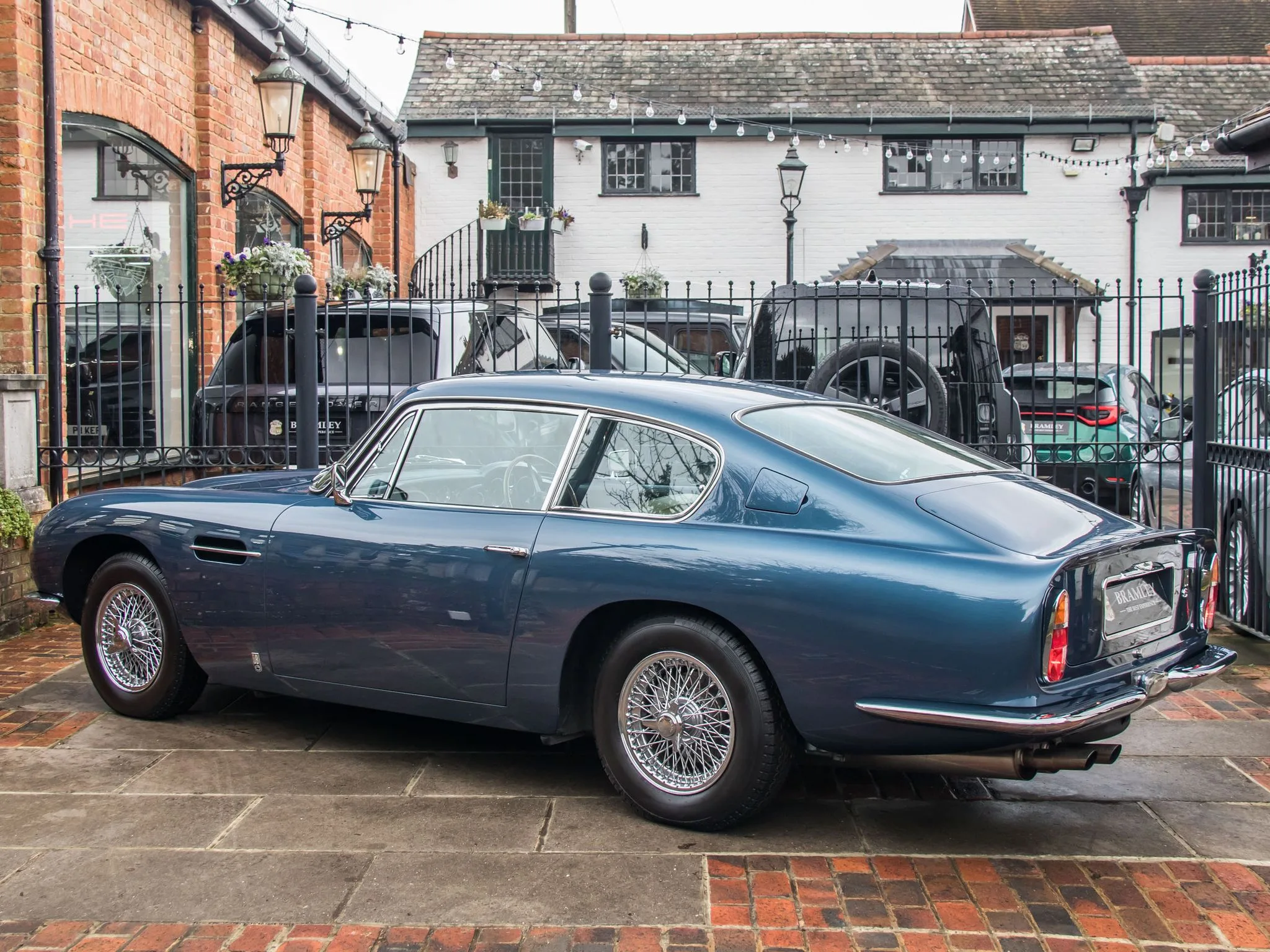 1967 Aston Martin DB6 Mk1, 8/24