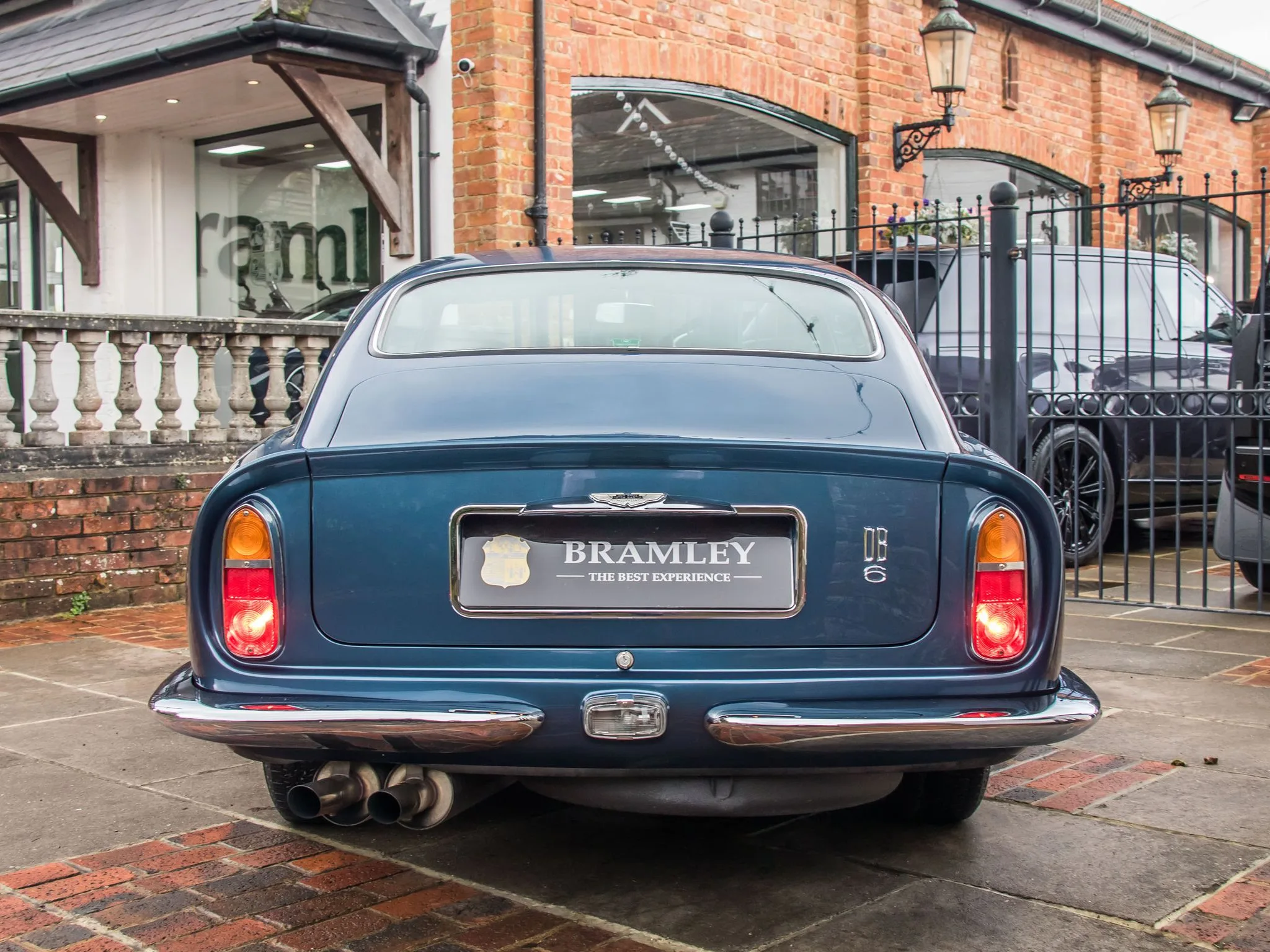 1967 Aston Martin DB6 Mk1, 9/24