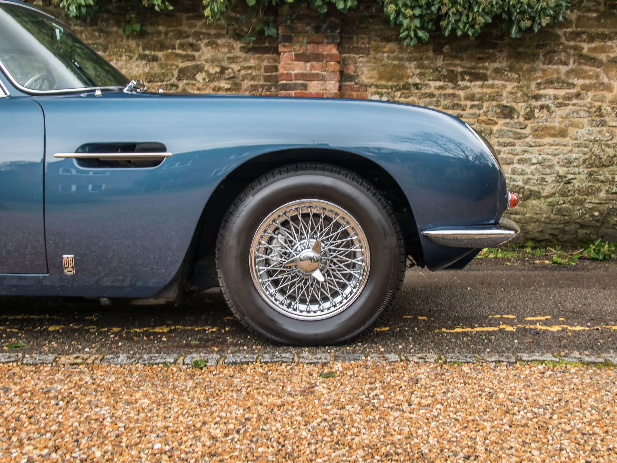 1967 Aston Martin DB6 Mk1, 14/24
