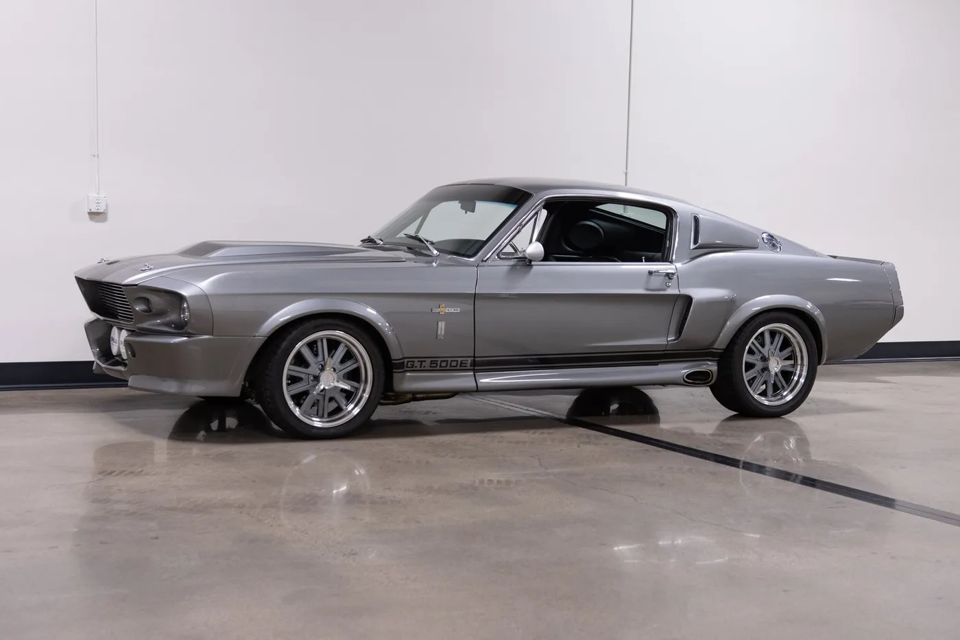 1967 Ford Mustang Eleanor Tribute verkauft von einem Fachhändler in Costa Mesa, Vereinigte Staaten, Foto 5 von 15