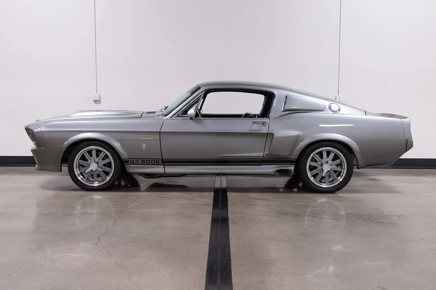 1967 Ford Mustang Eleanor Tribute verkauft von einem Fachhändler in Costa Mesa, Vereinigte Staaten, Foto 6 von 15