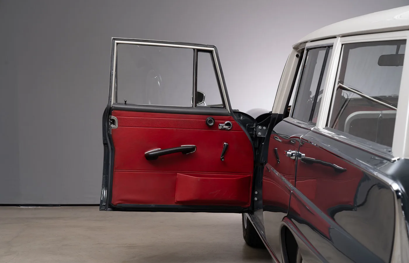 1967 Mercedes-Benz 230 S IMA Universal, 16/30
