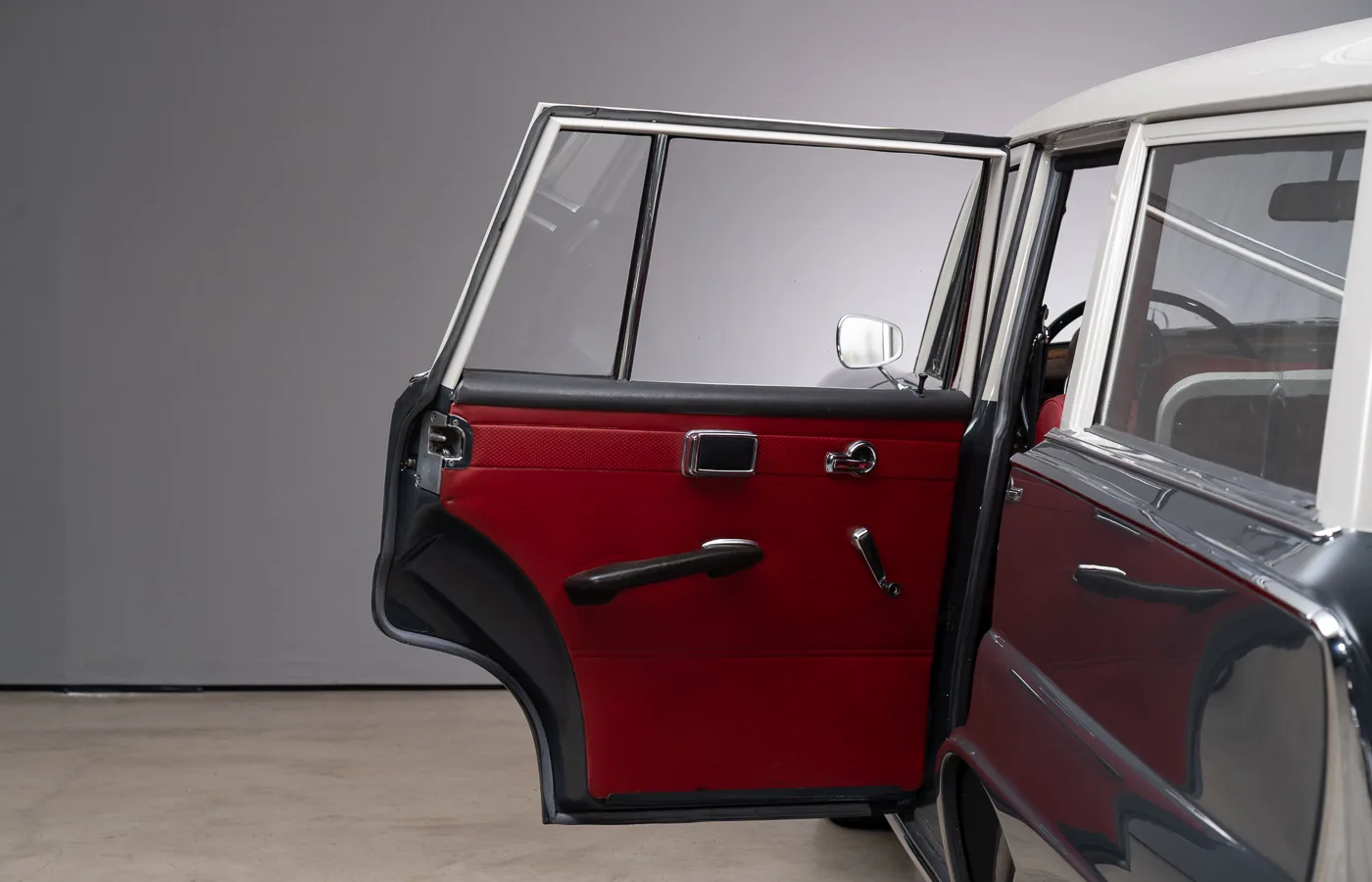 1967 Mercedes-Benz 230 S IMA Universal, 17/30