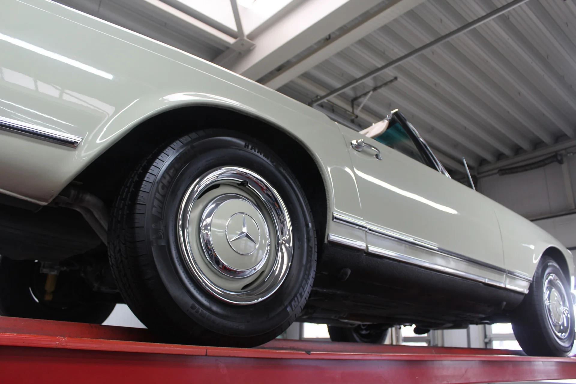 1967 Mercedes-Benz 230 SL, 12/30