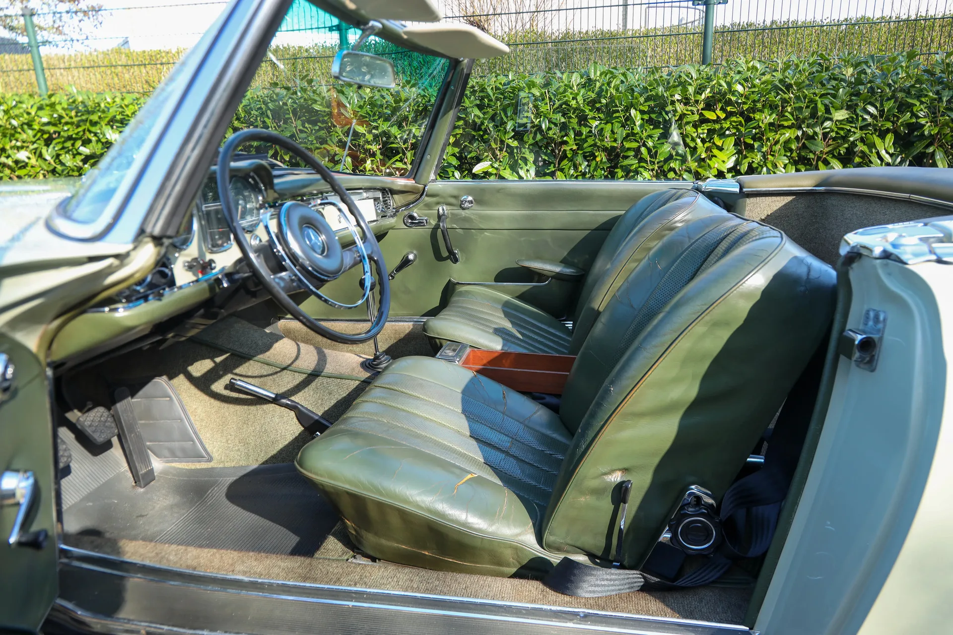 1967 Mercedes-Benz 230 SL, 21/30