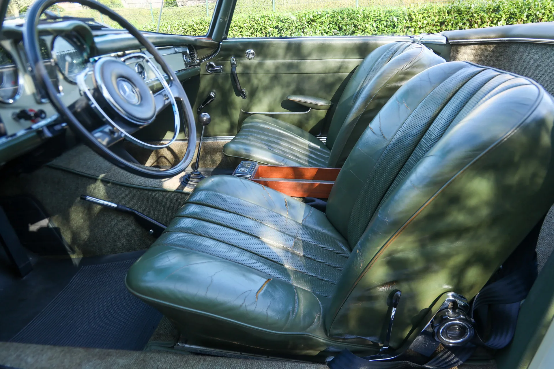 1967 Mercedes-Benz 230 SL, 24/30