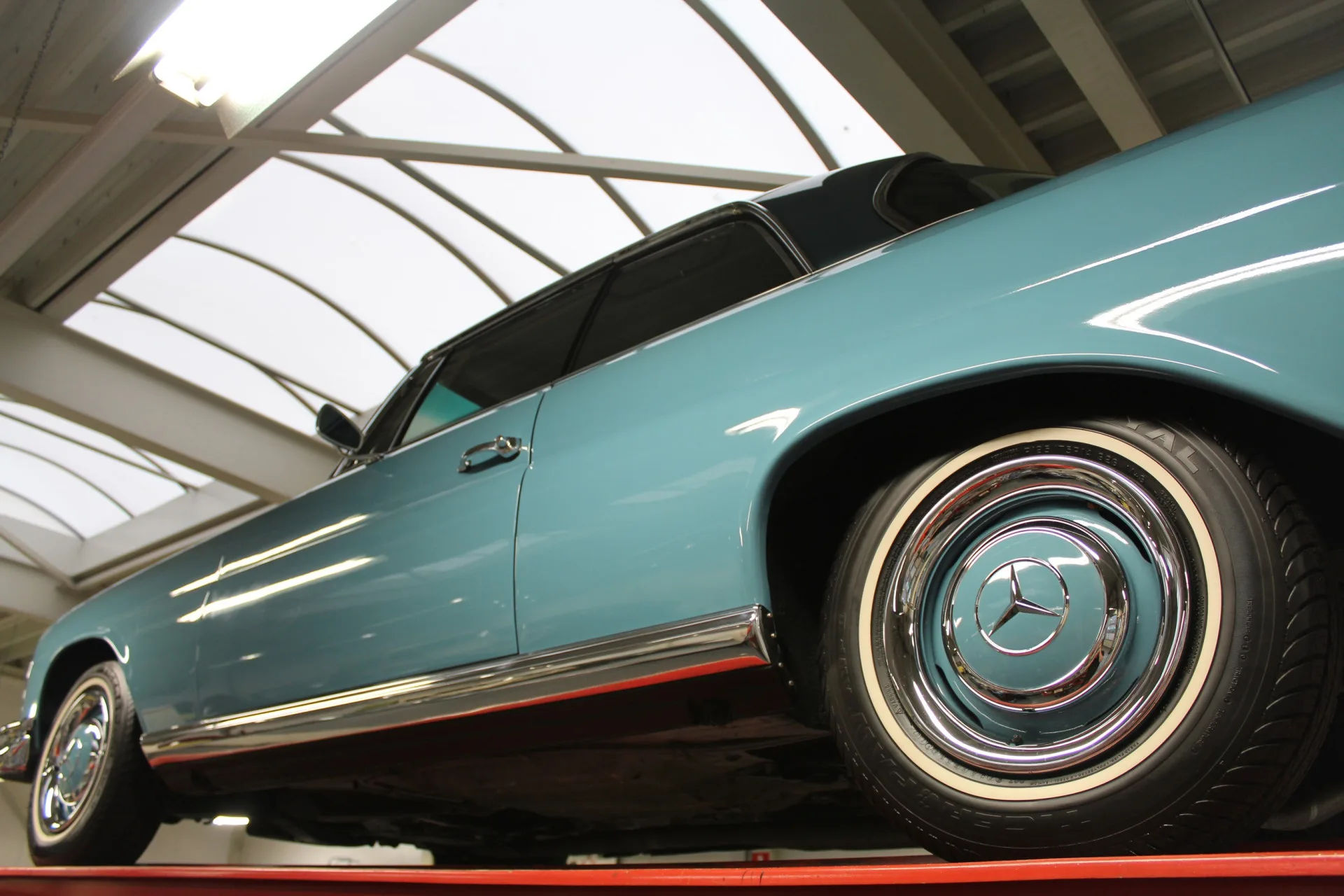 1967 Mercedes-Benz 250 SE Coupé, 10/30