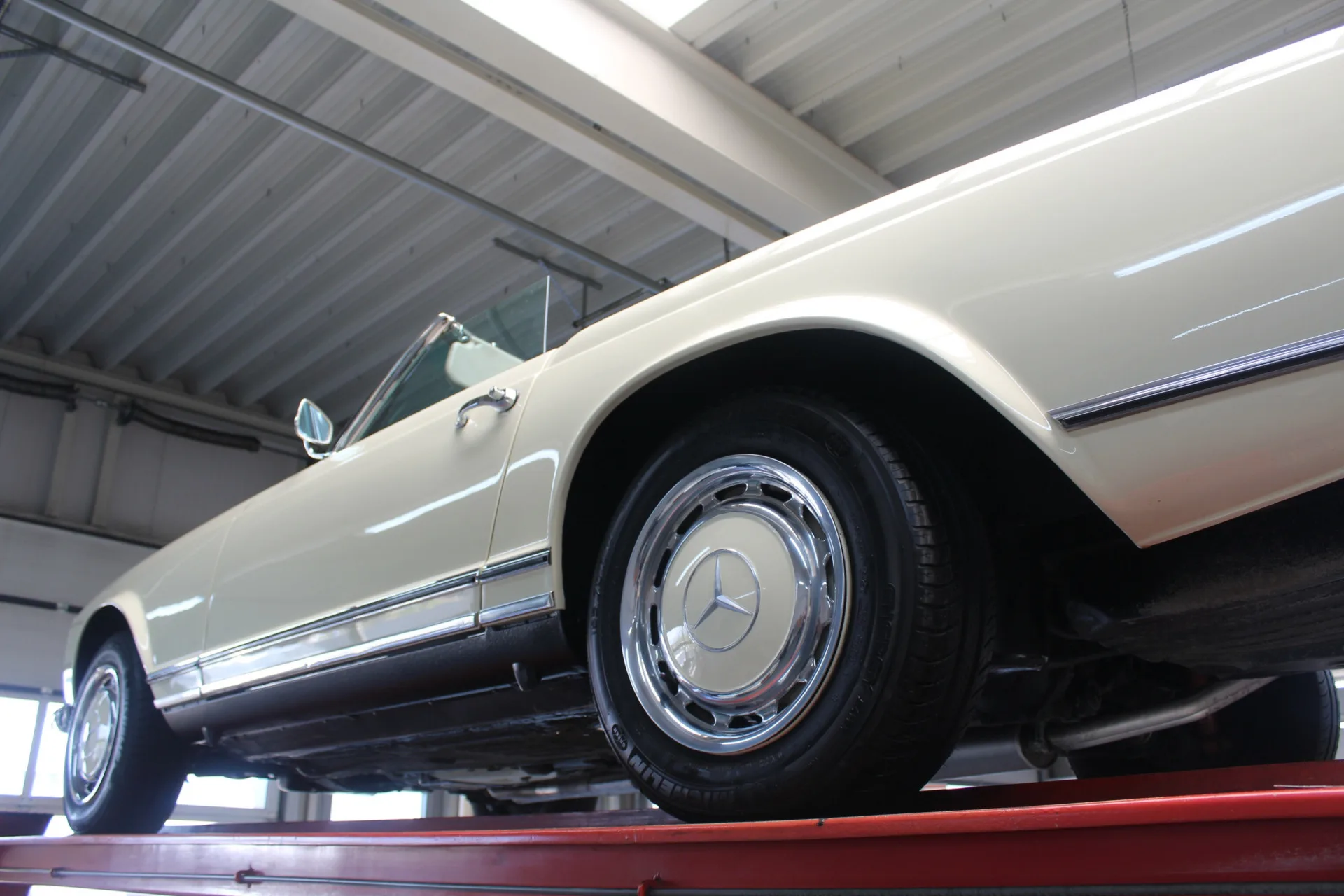 1967 Mercedes-Benz 250 SL, 12/30