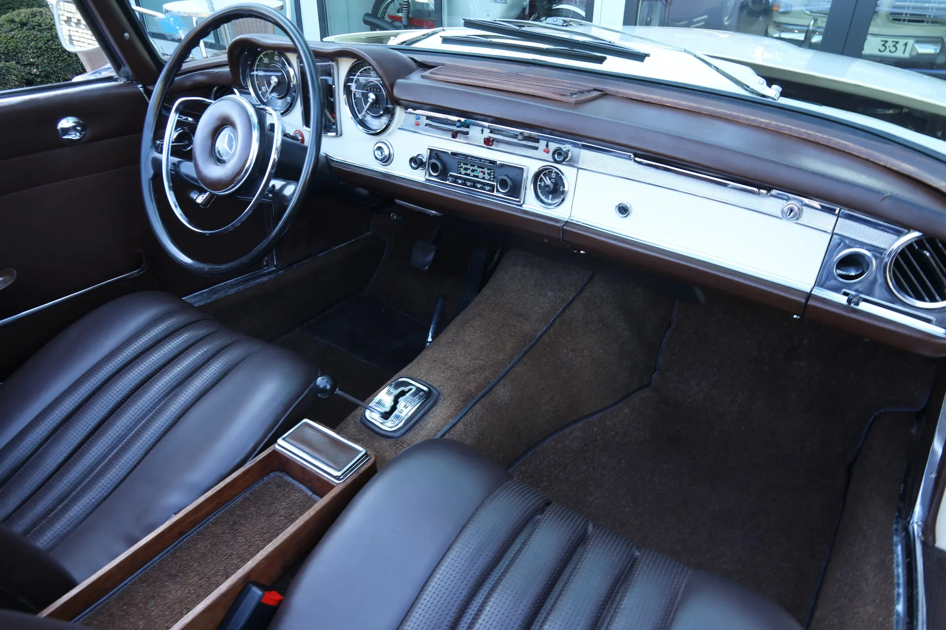 1967 Mercedes-Benz 250 SL, 13/30